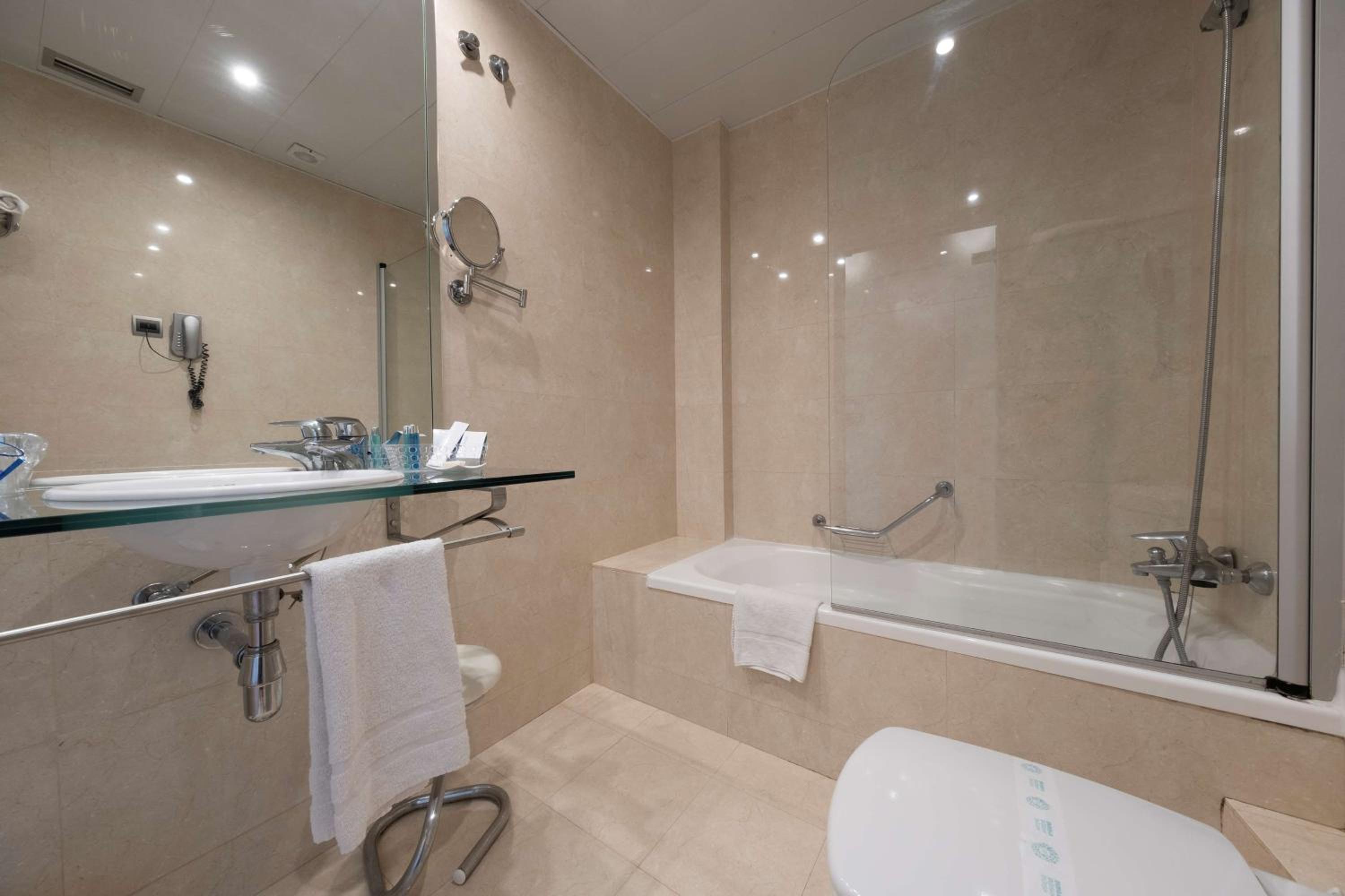 Barcelona Vacations - Best Western Hotel Mediterraneo - Property Image 54