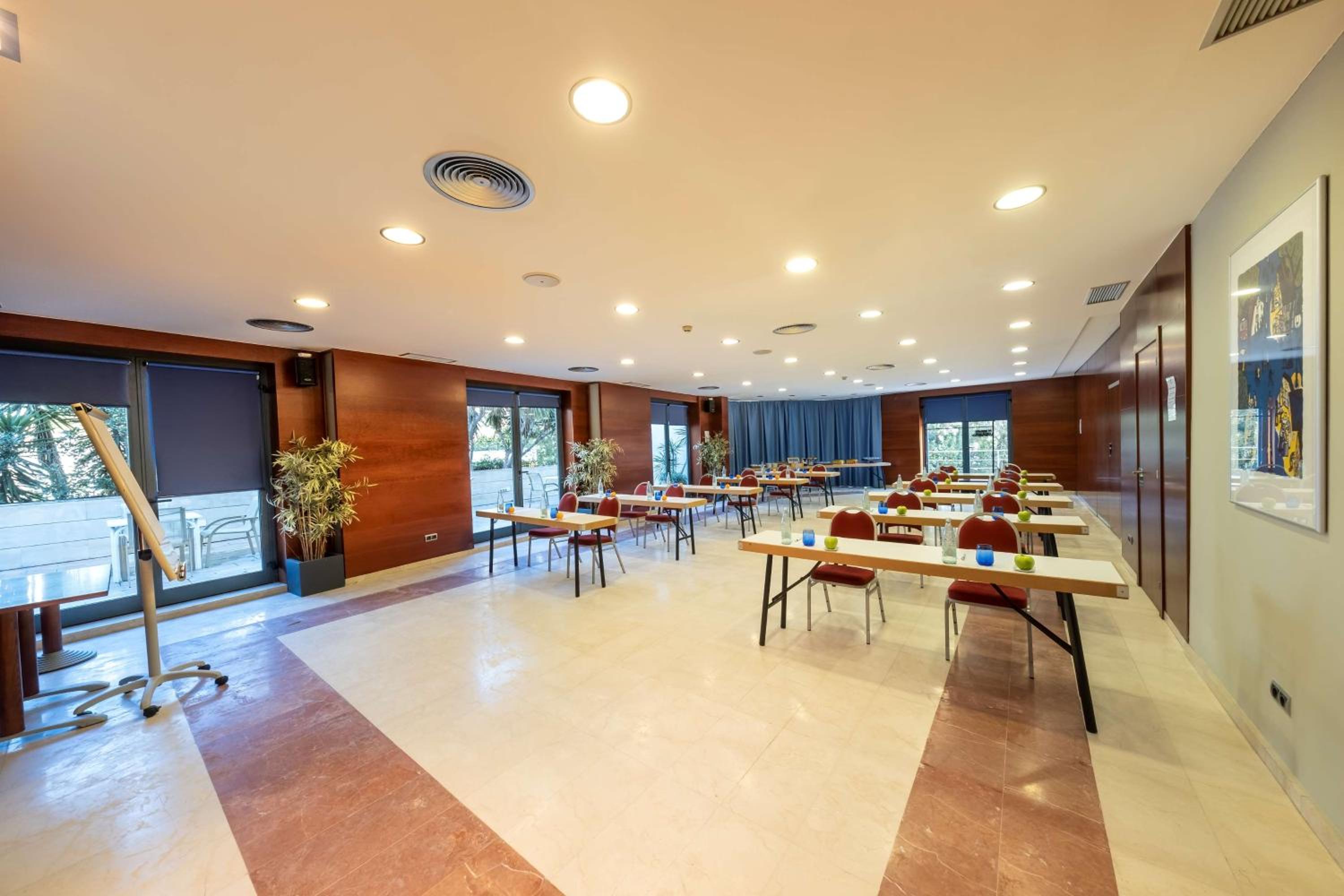 Barcelona Vacations - Best Western Hotel Mediterraneo - Property Image 49