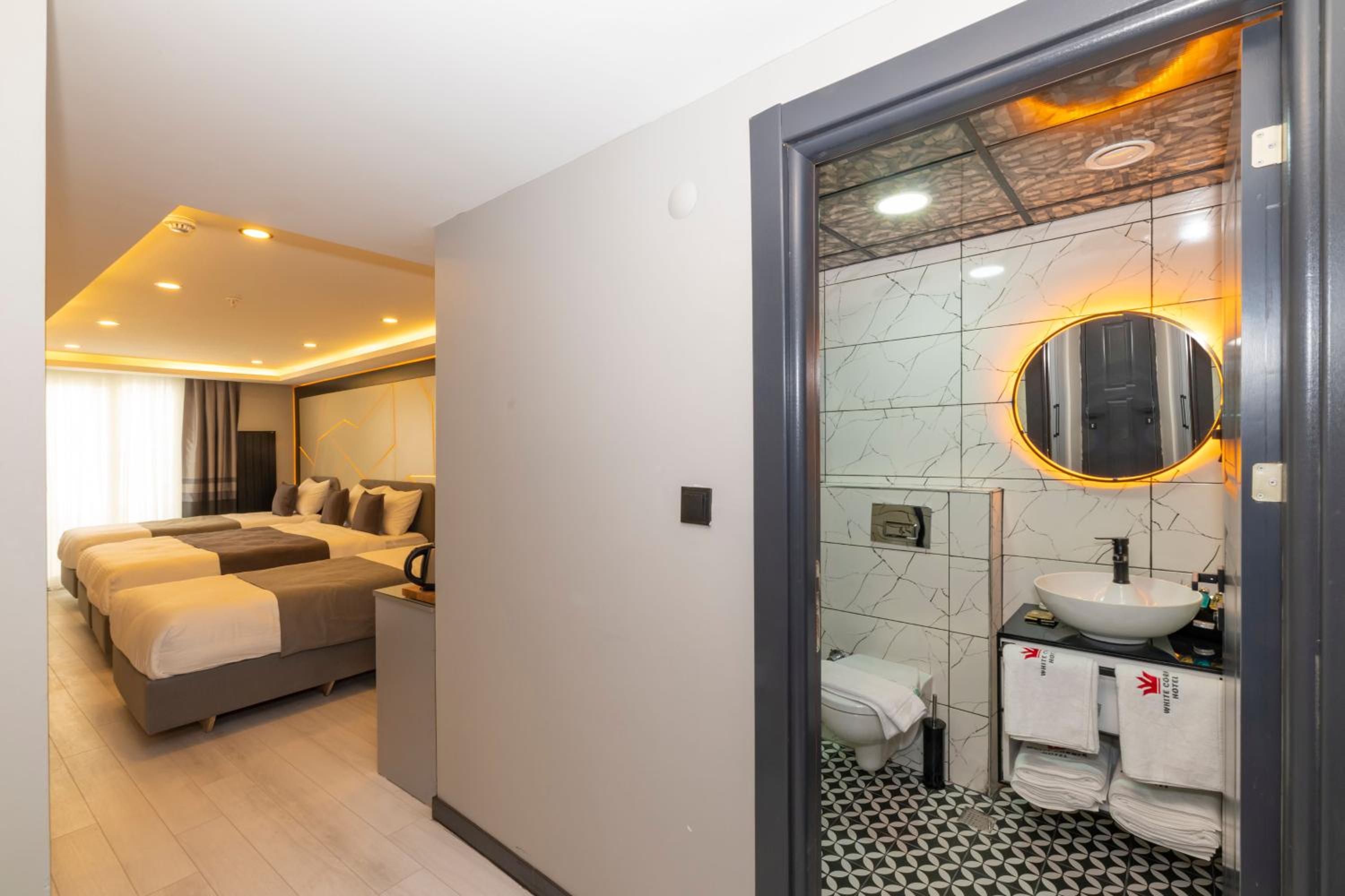 White Corner Hotel — 10