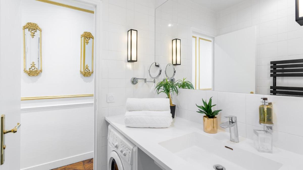 Luxury 2 Bedroom - Louvre & Champs Elysees