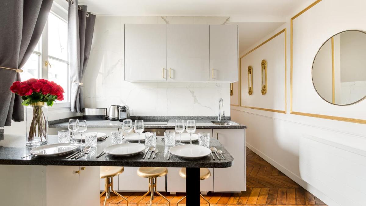 Luxury 2 Bedroom - Louvre & Champs Elysees