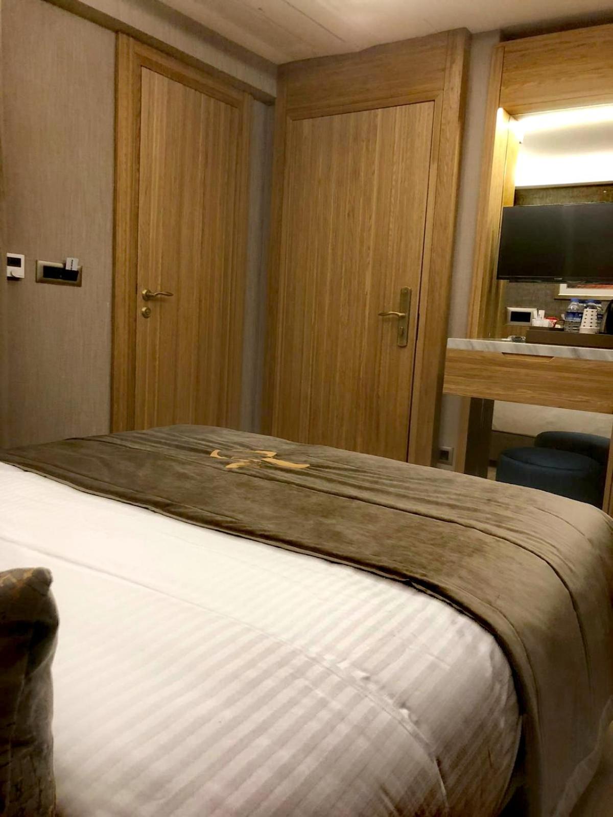 Lady Diana Hotel - Image 11