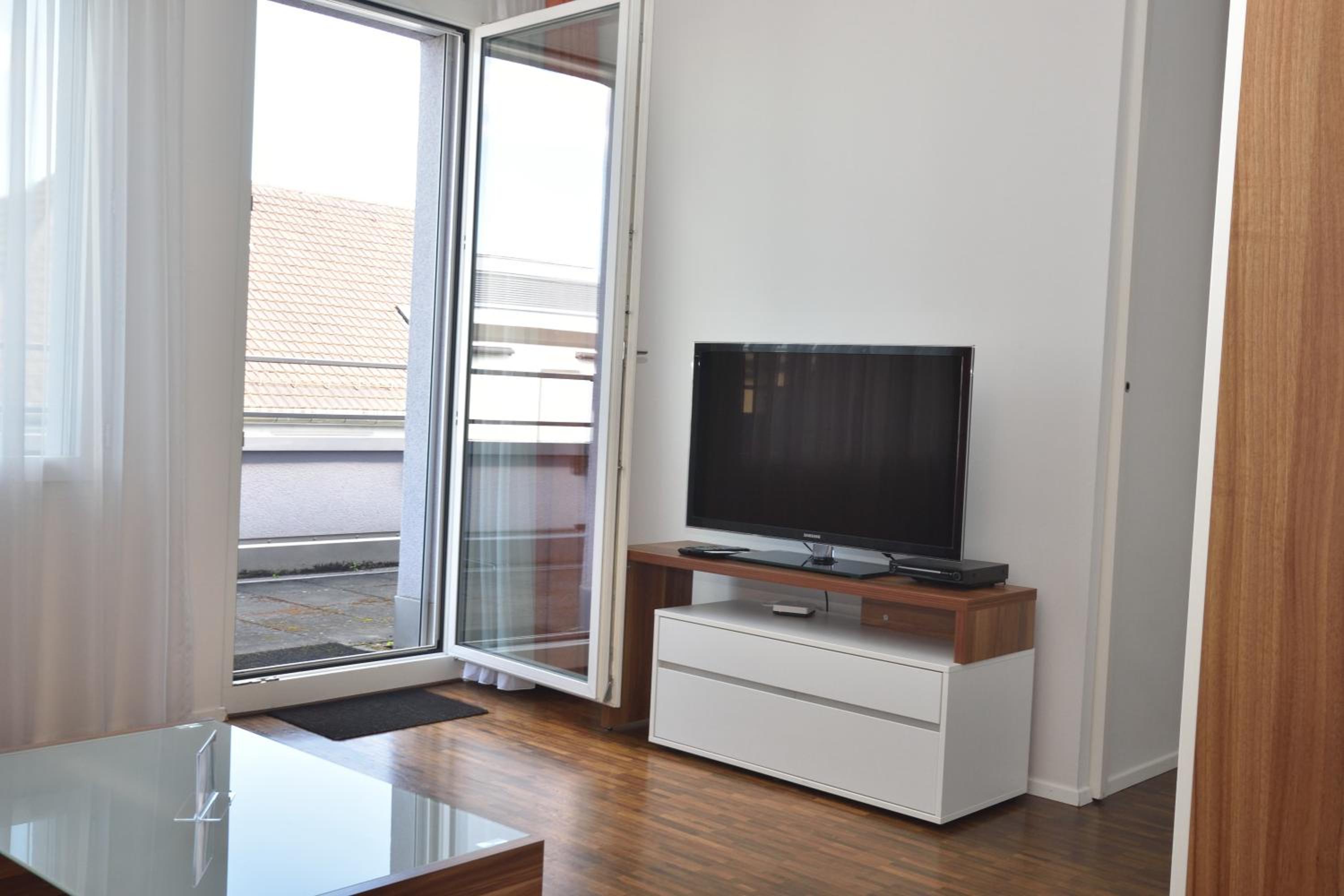 Stylish 1BR near lake and Opera - Flower 52