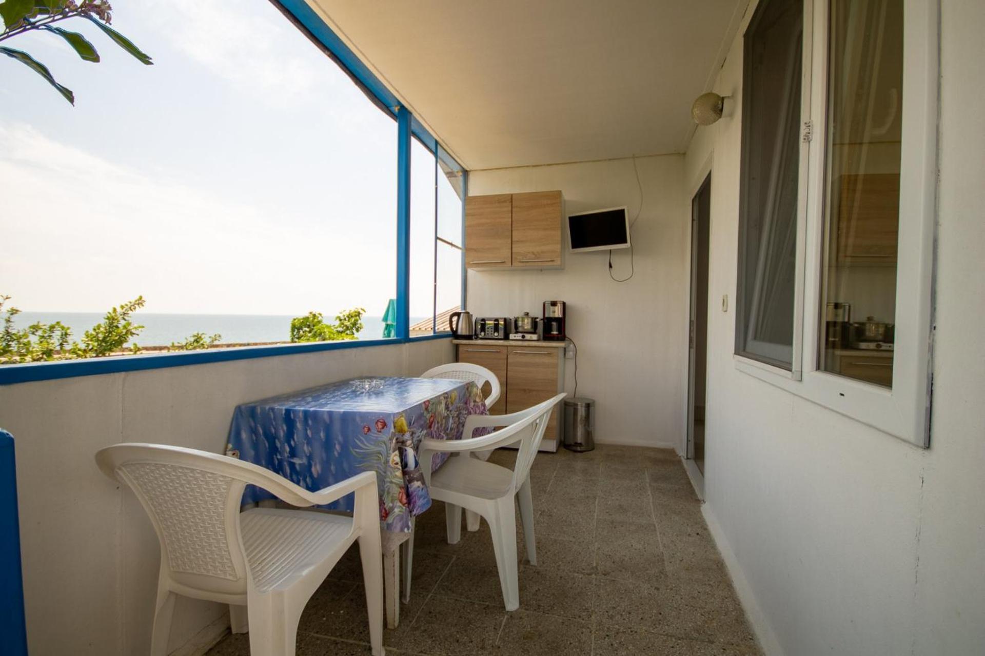 Ваканционни къщи'На брега' Holiday houses ON THE COAST