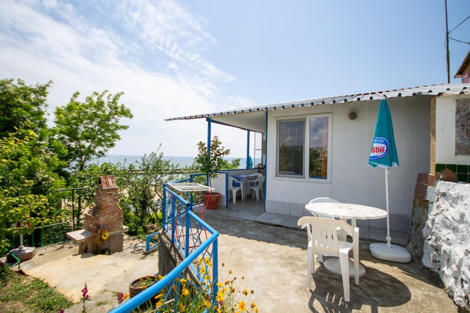 Ваканционни къщи'На брега' Holiday houses ON THE COAST