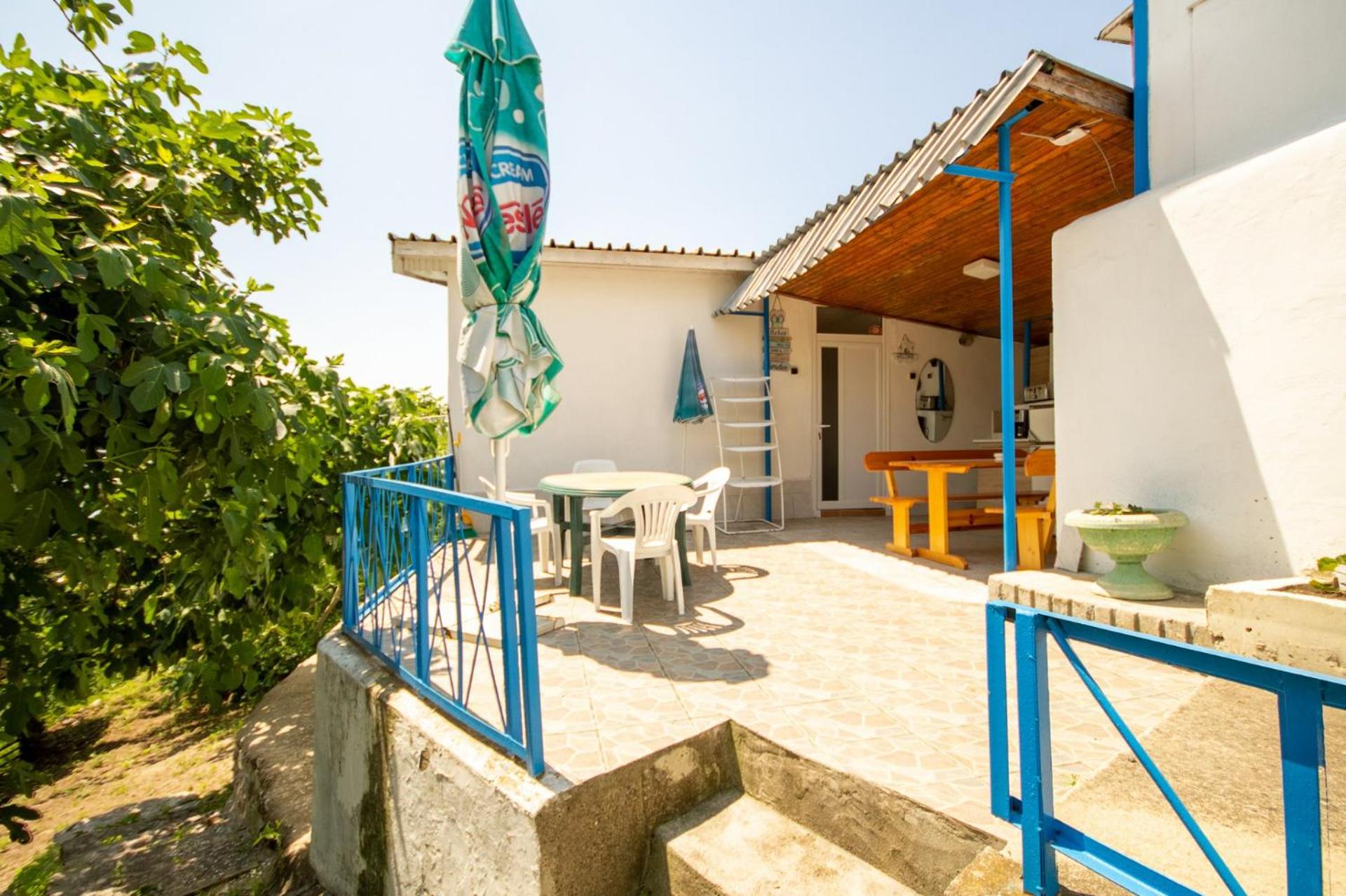 Ваканционни къщи'На брега' Holiday houses ON THE COAST