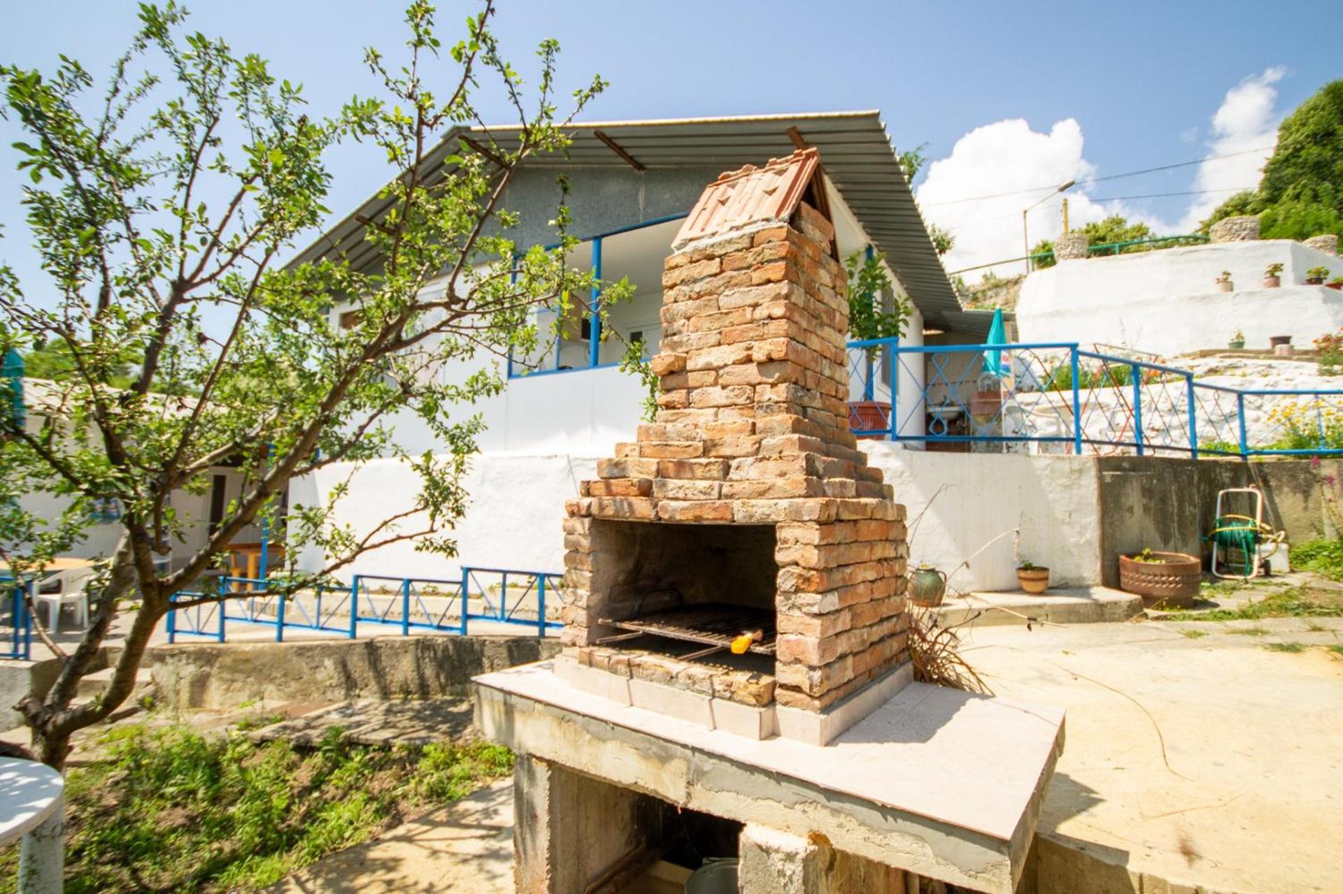 Ваканционни къщи'На брега' Holiday houses ON THE COAST
