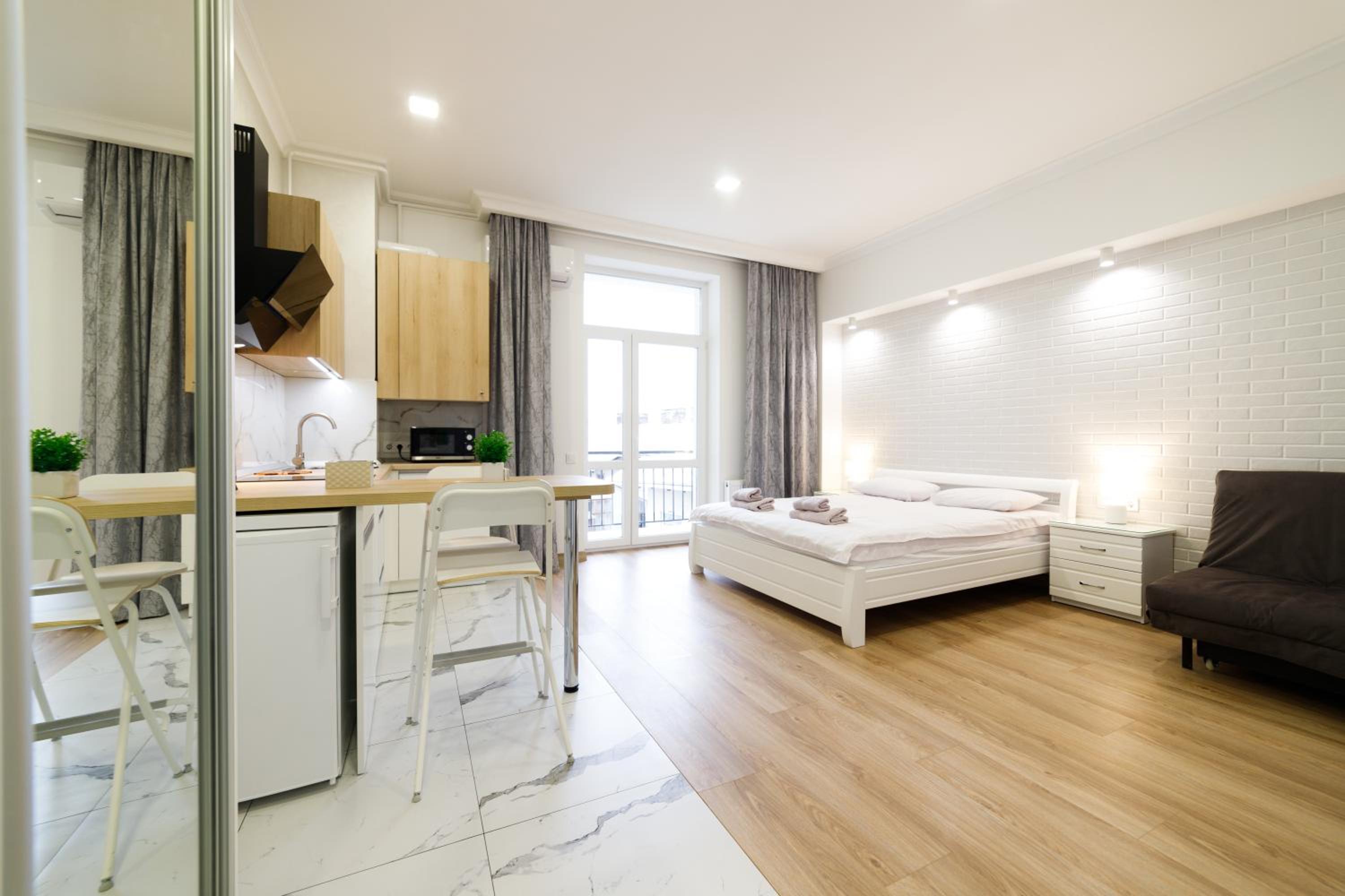 Lux Apartments Lviv view 2