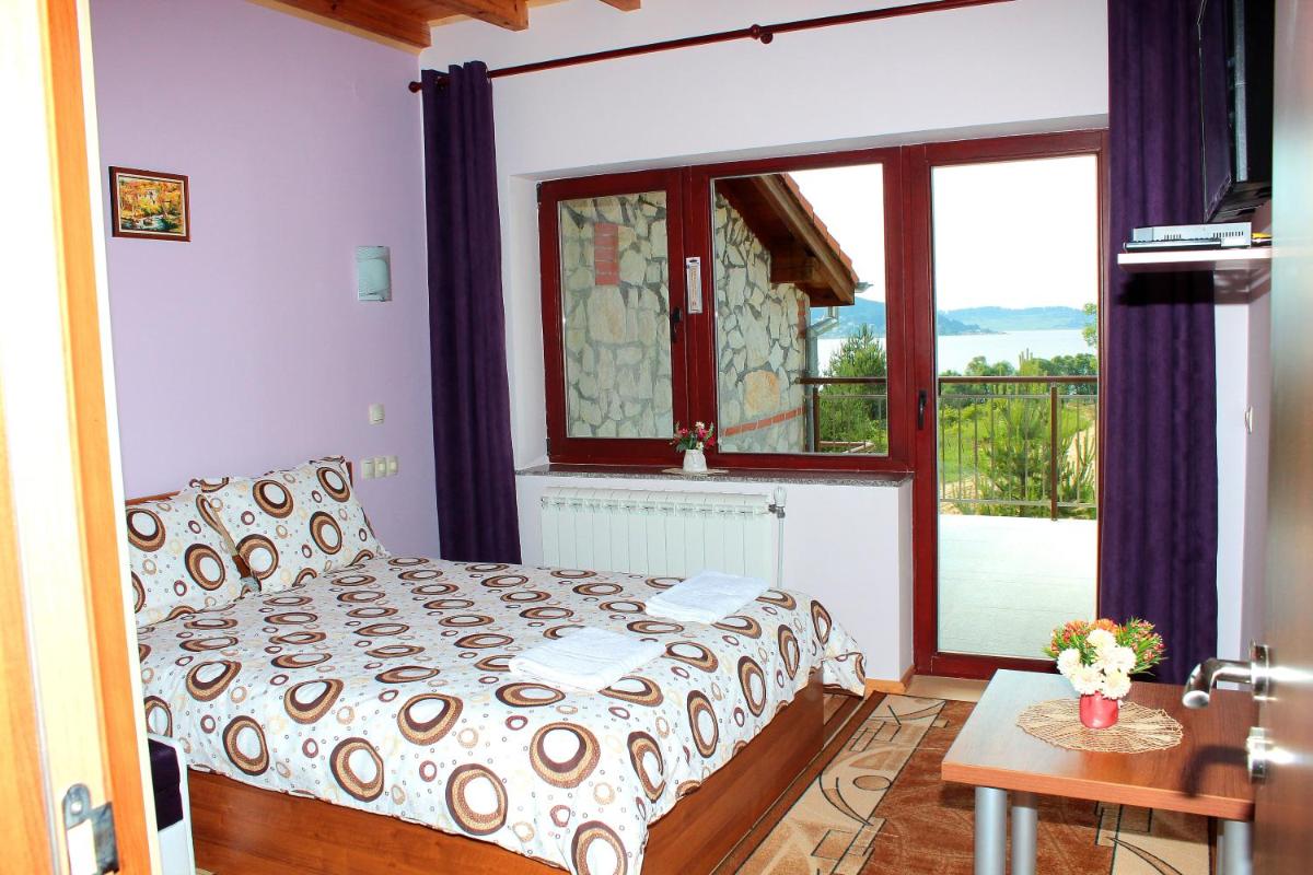 Ilievi Guest Houses