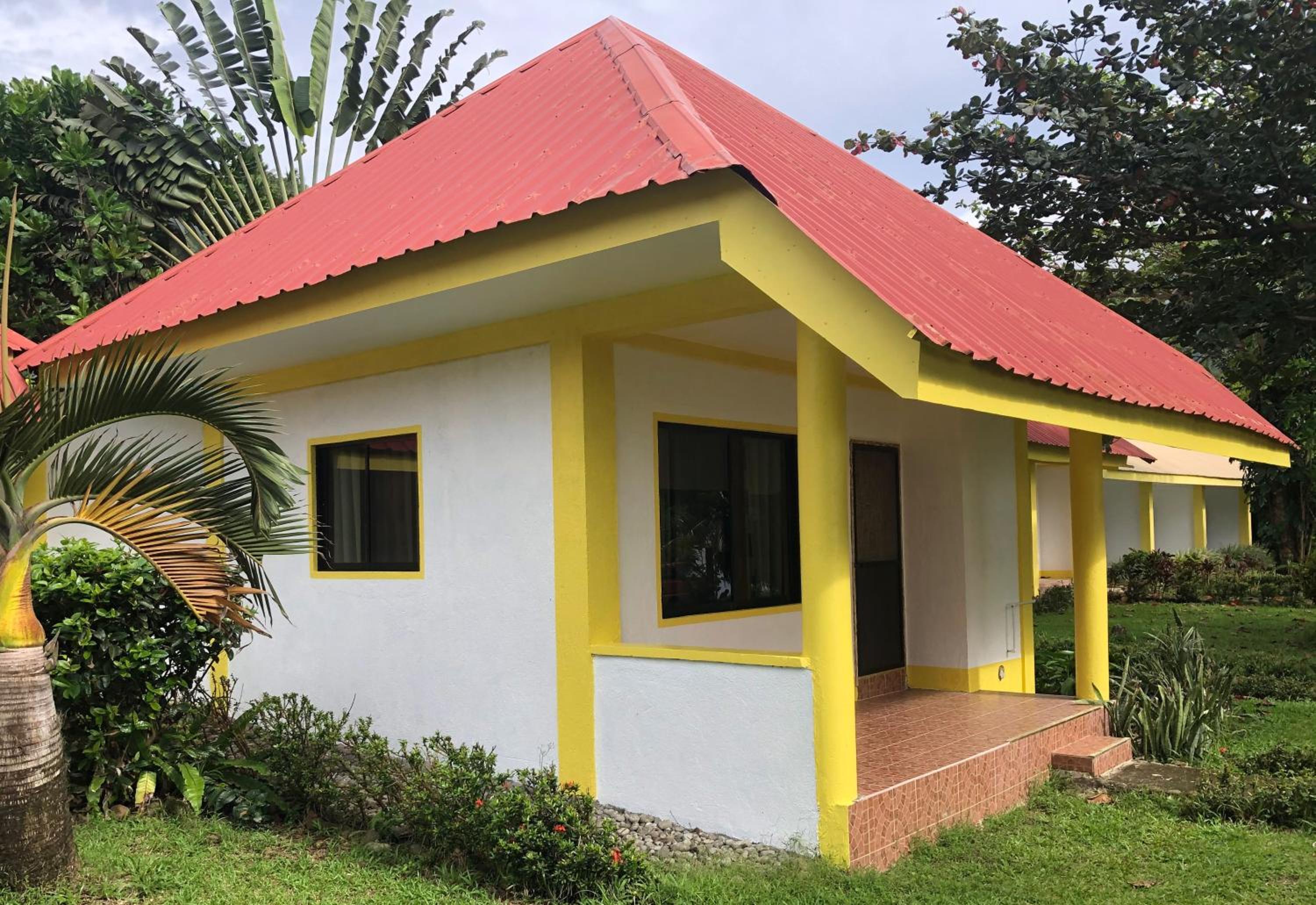 Pintuyan Dive Resort