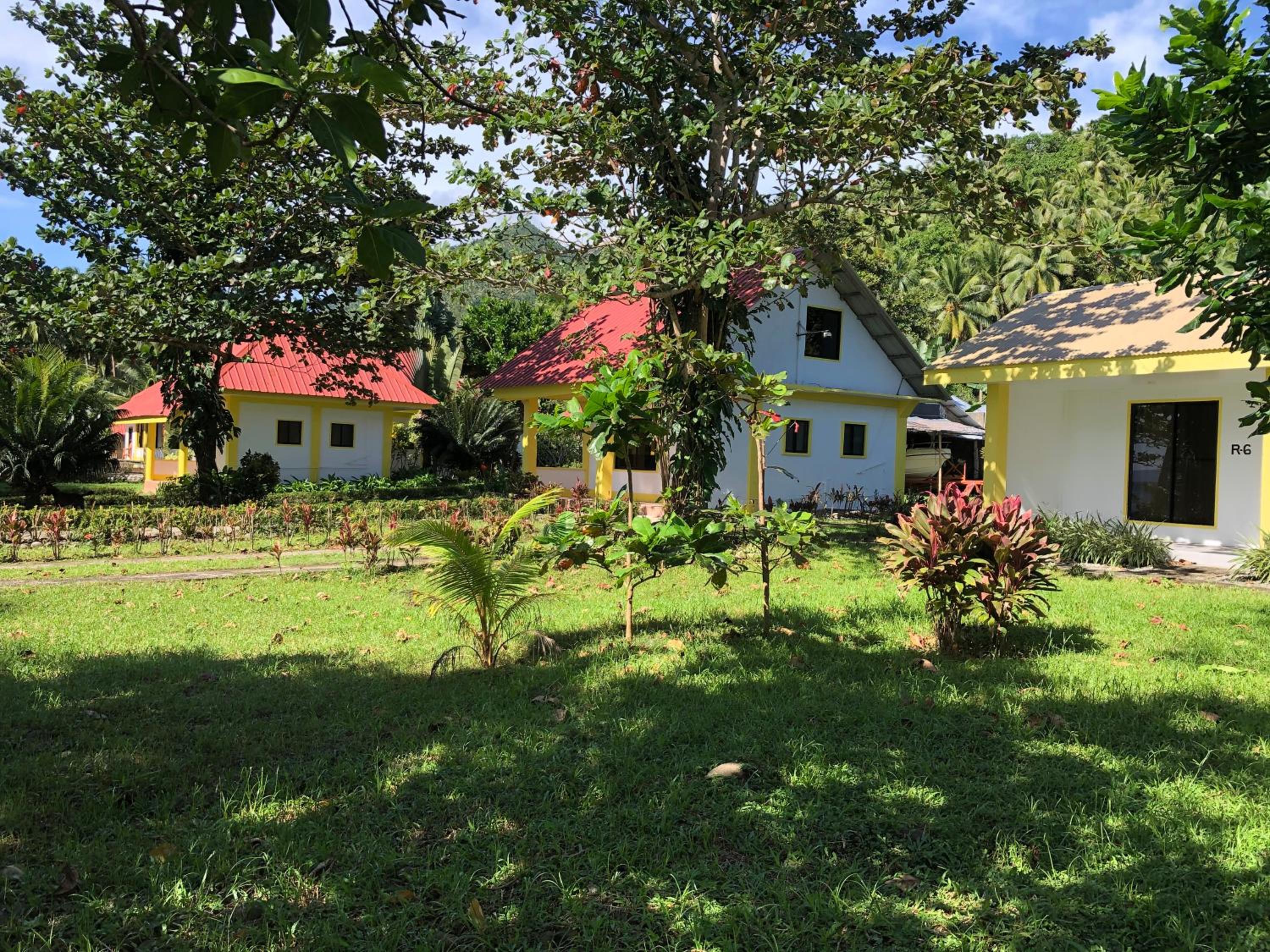 Pintuyan Dive Resort