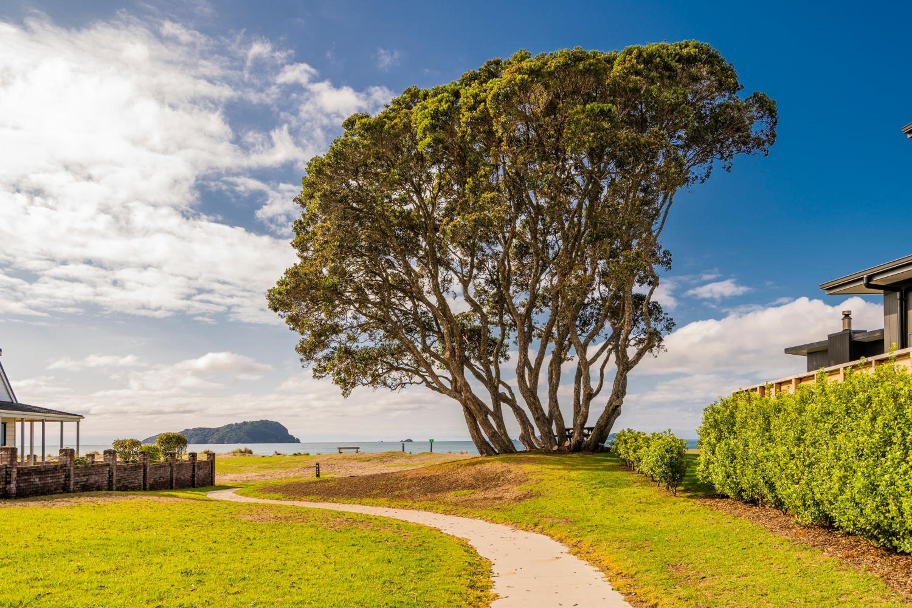 Retreat by the Beach - Pauanui Holiday Home view 4