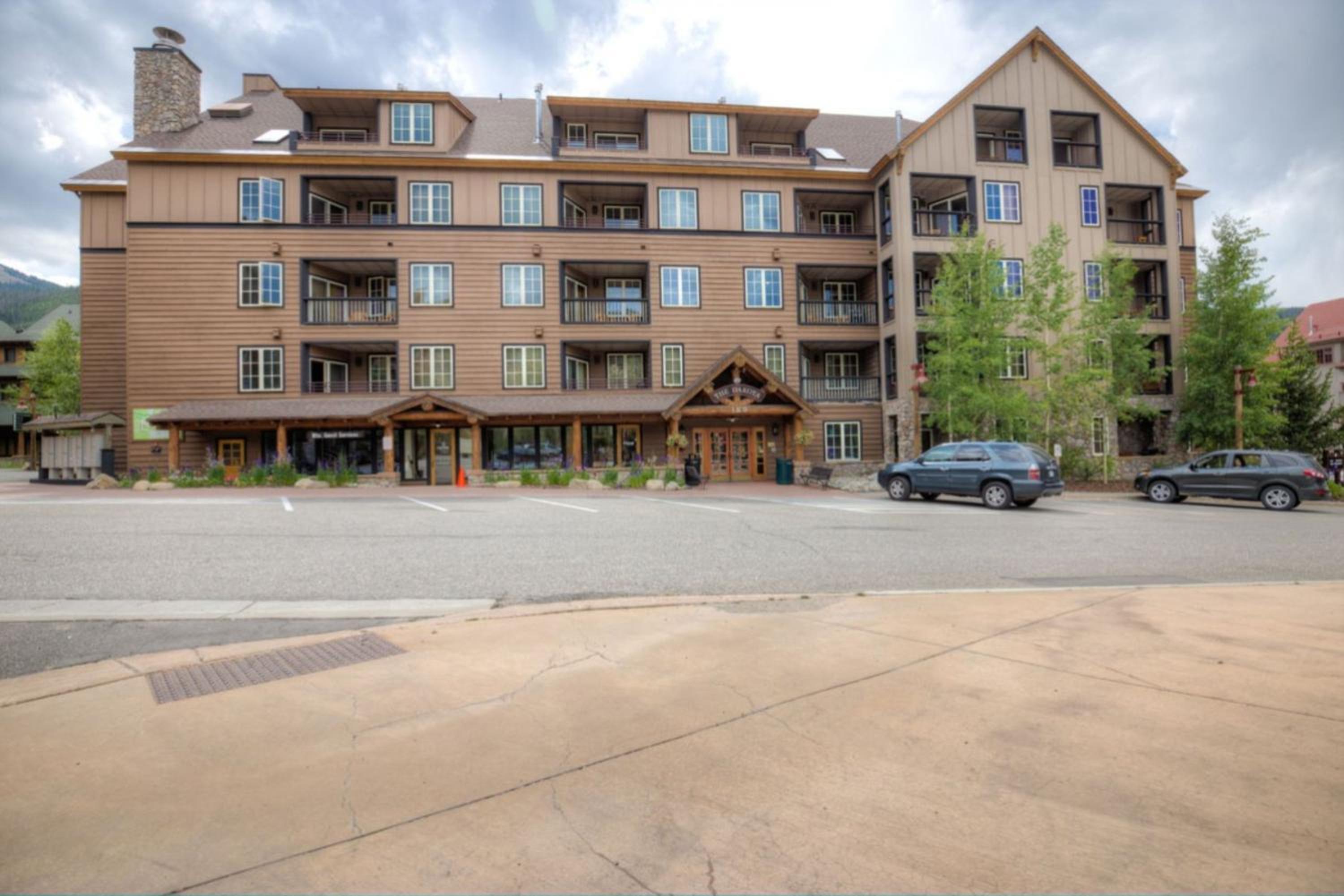 Hotel Dakota Lodge By Summit County Mountain Retreats