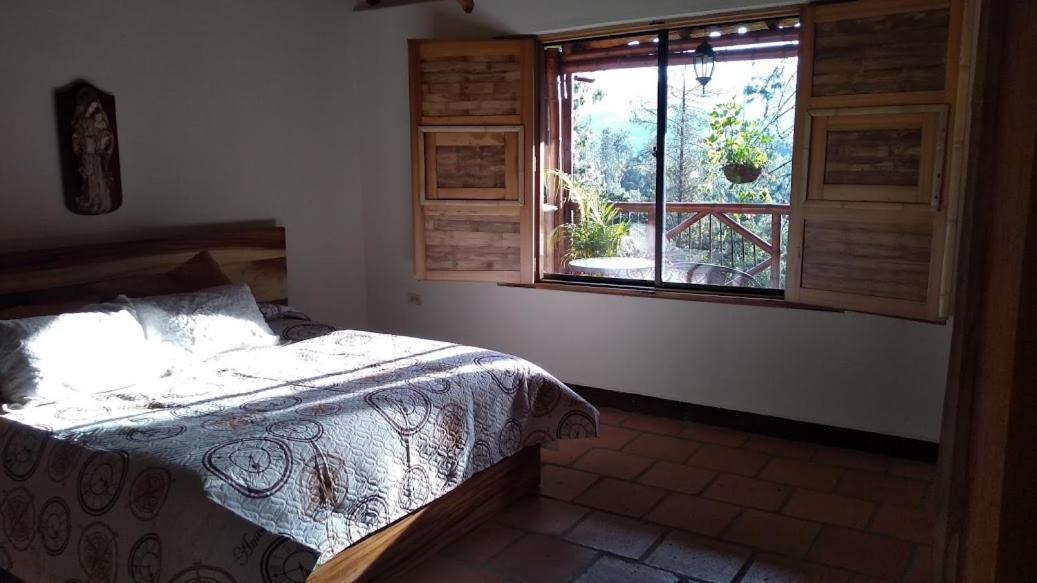 La Casona Del Retiro