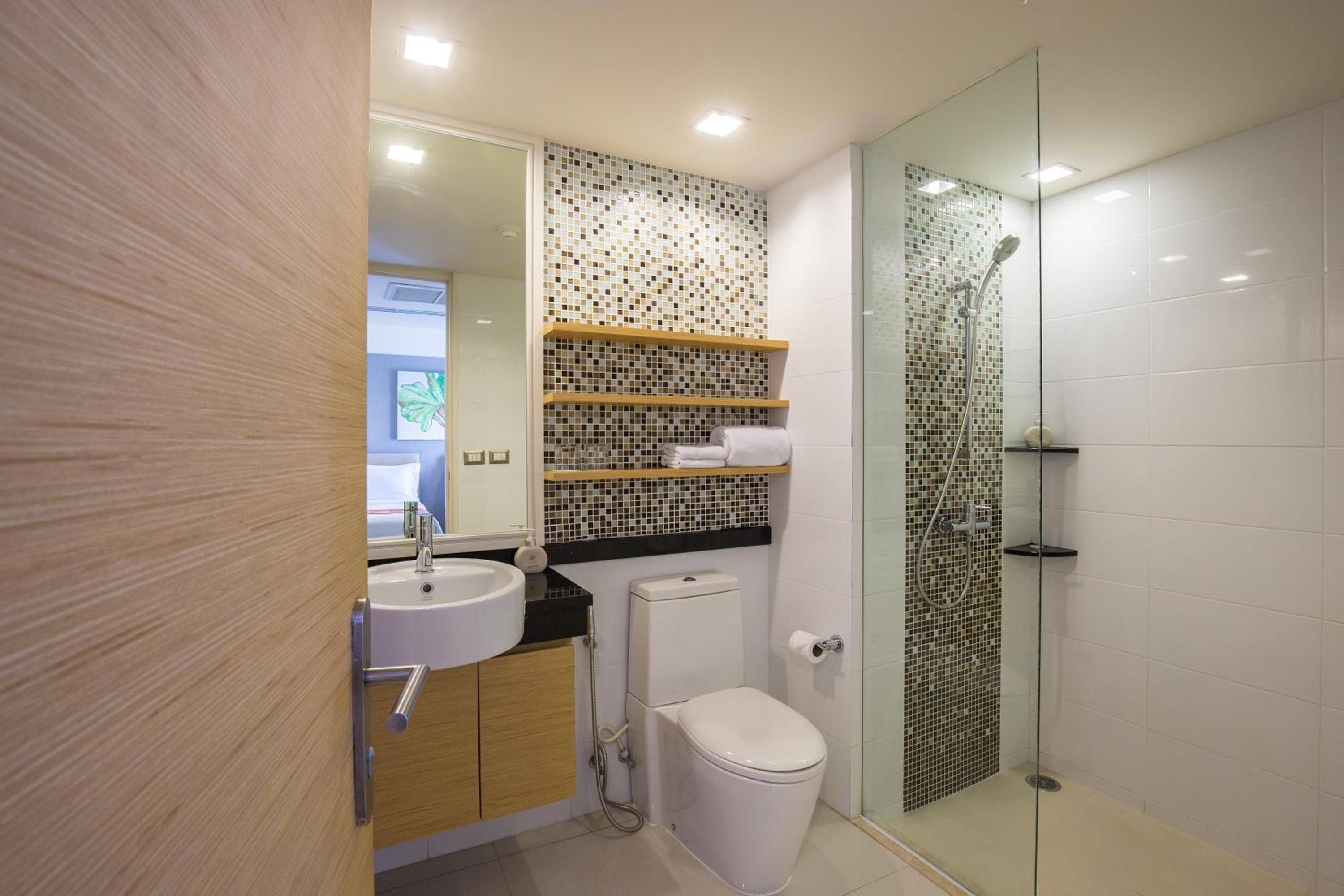 Summit Windmill Golf Suite Hotel at Suvarnabhumi