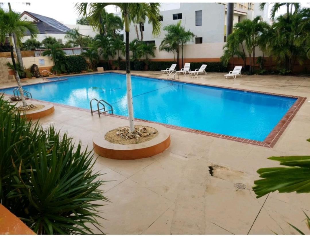 Beautiful remodeled condominiun with an impecable view to the beach and city avenues walk distance to the beach view 3