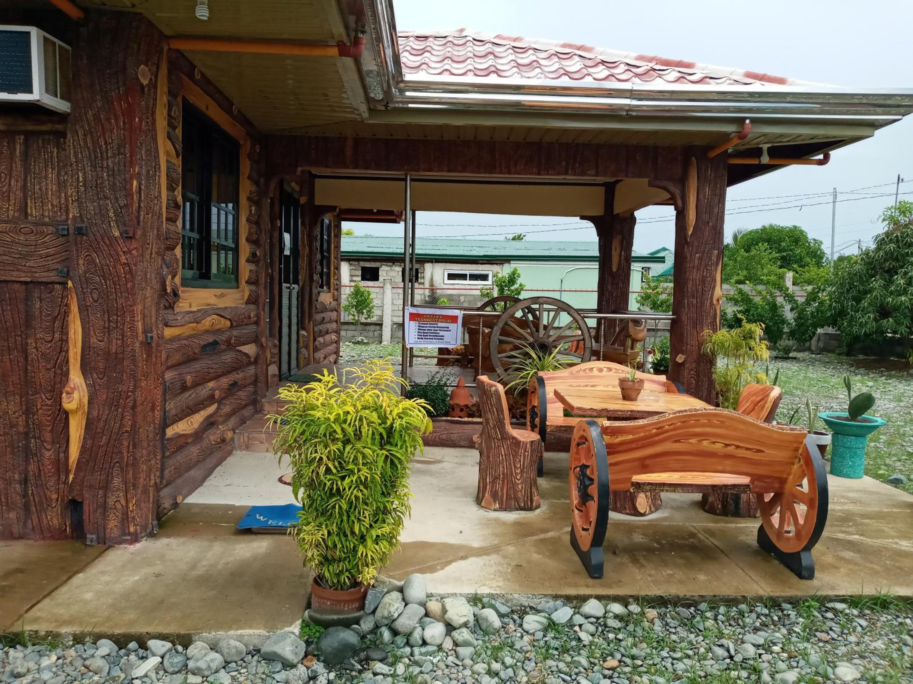 Vievan's transient house