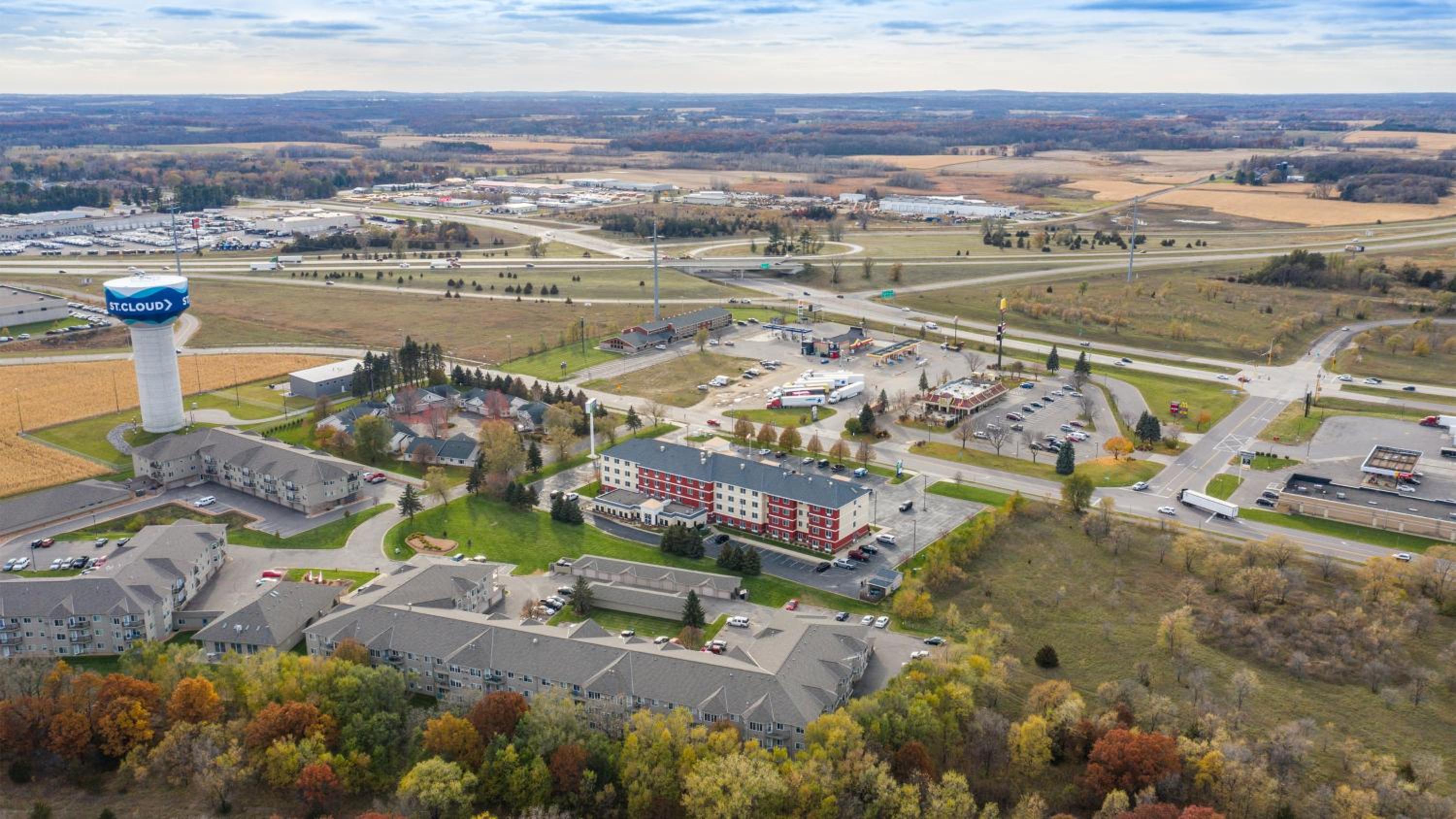 Holiday Inn Express and Suites St. Cloud, an IHG Hotel - Property Image 14