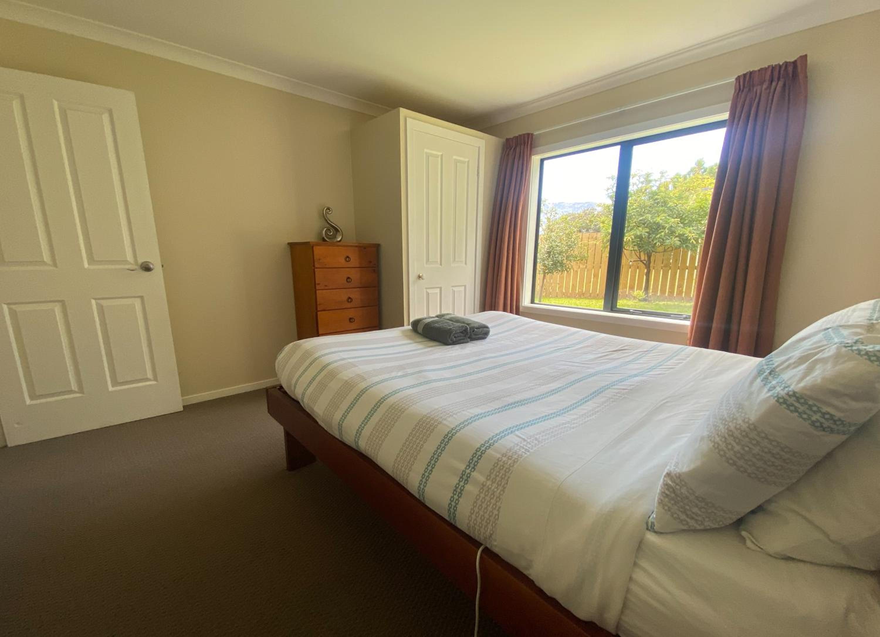 Stunning Panoramic Lake Hawea Views 5 Bedrooms