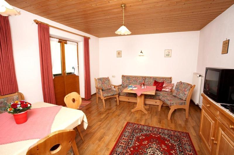 Haus Krautloider view 4