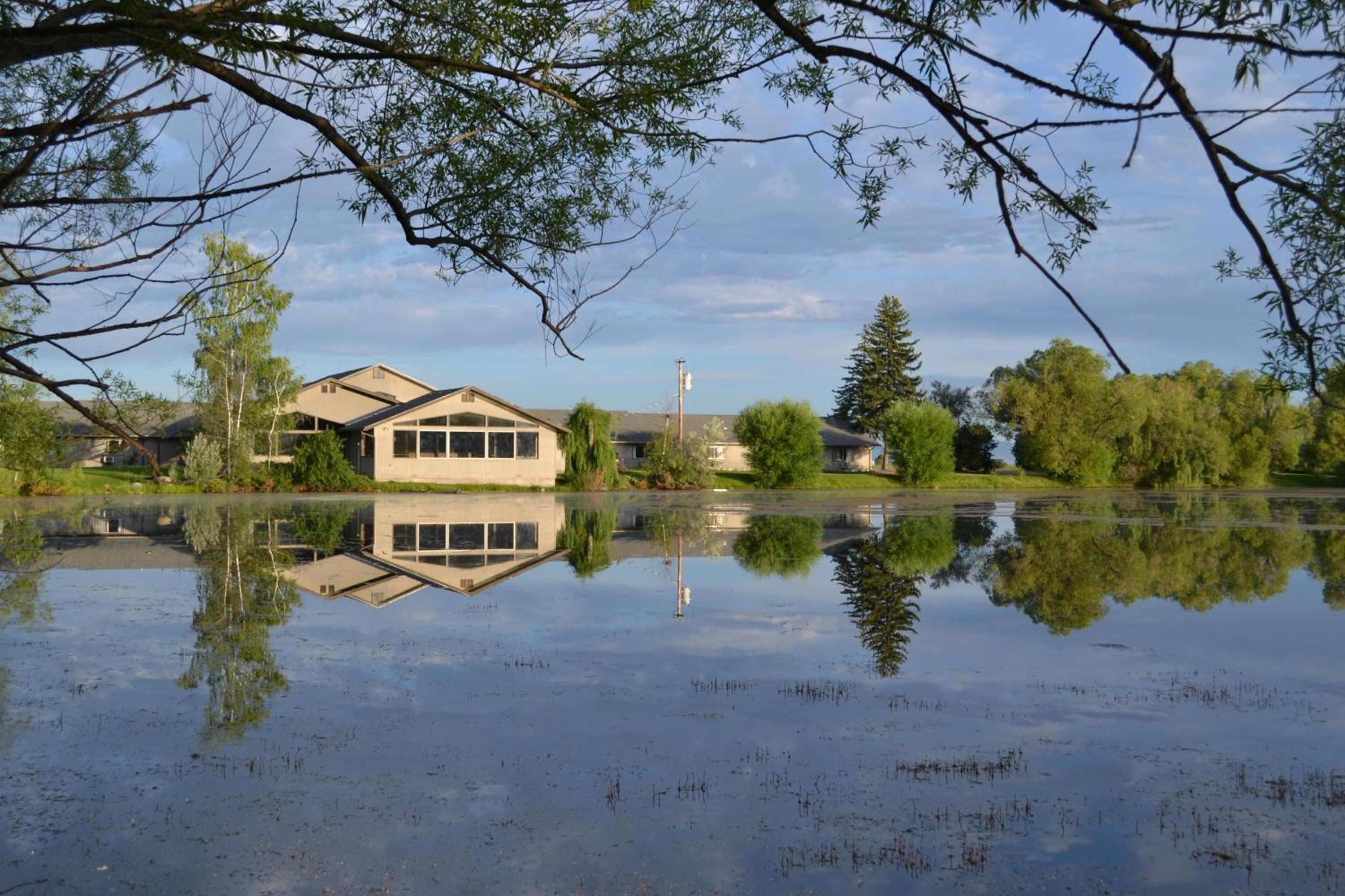 Ninepipes Lodge