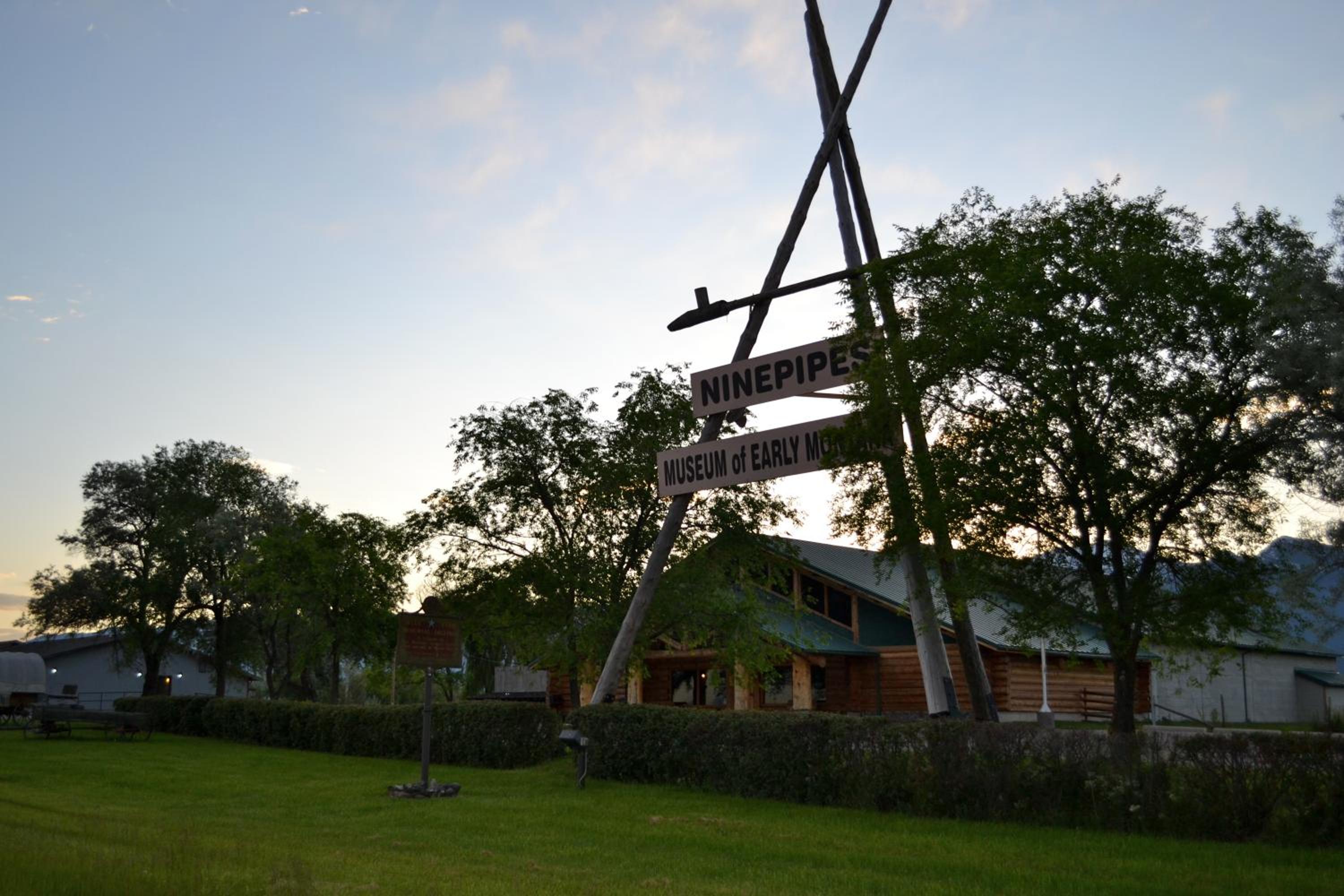 Ninepipes Lodge