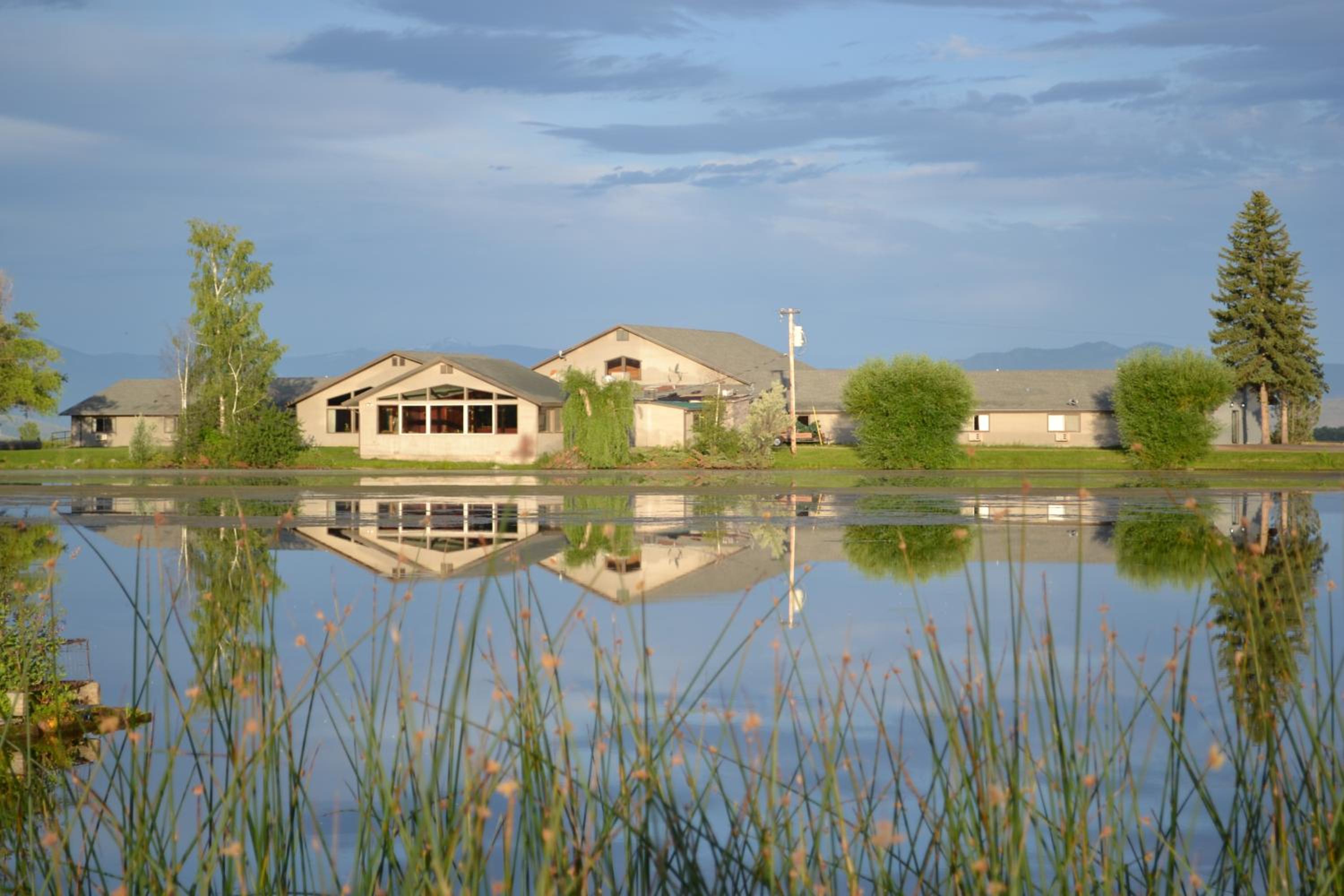 Ninepipes Lodge