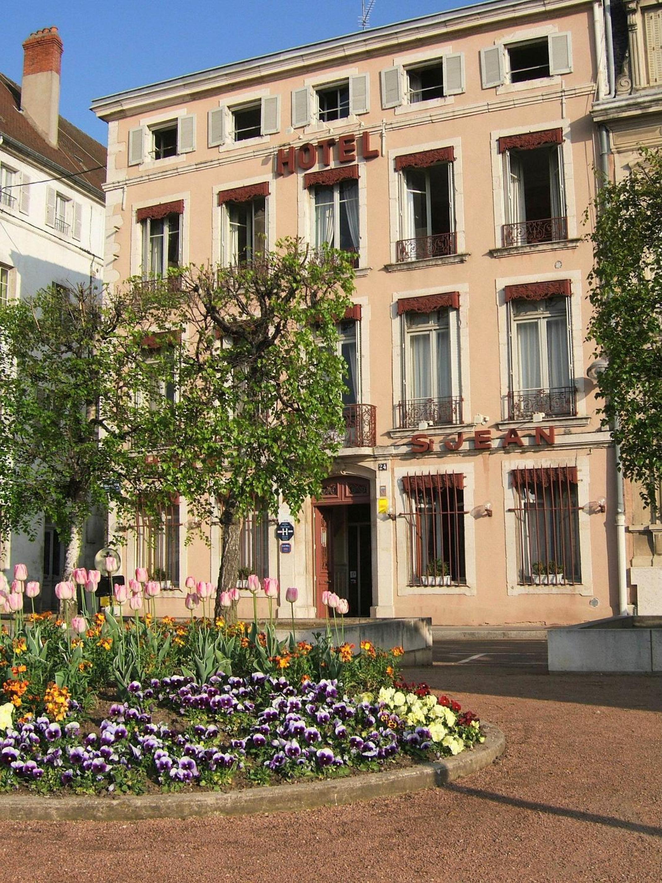 Chalon-Sur-Saone Vacations - Hotel Saint Jean - Property Image 1
