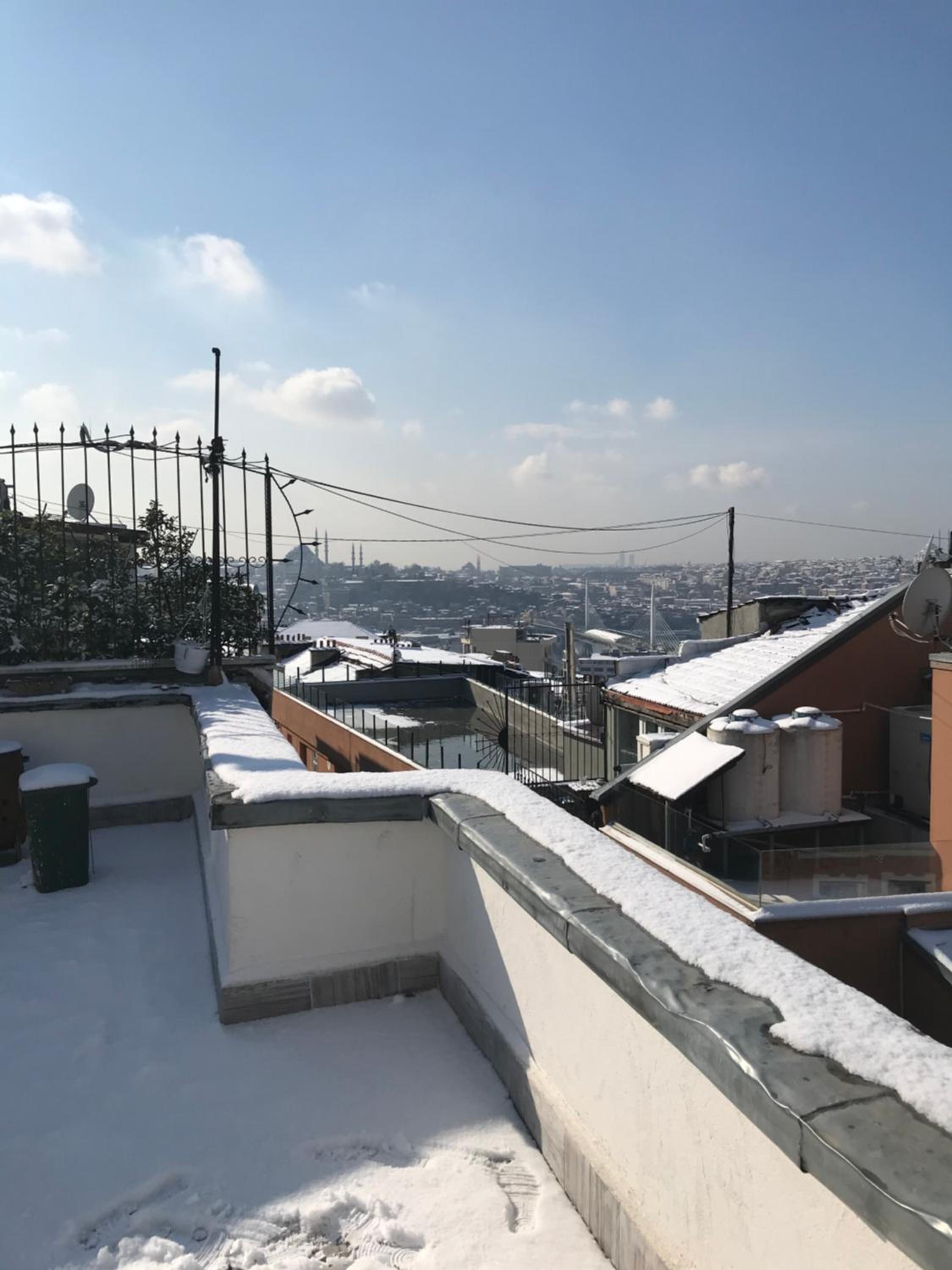 Ganbaru Tours - Flats in Galata