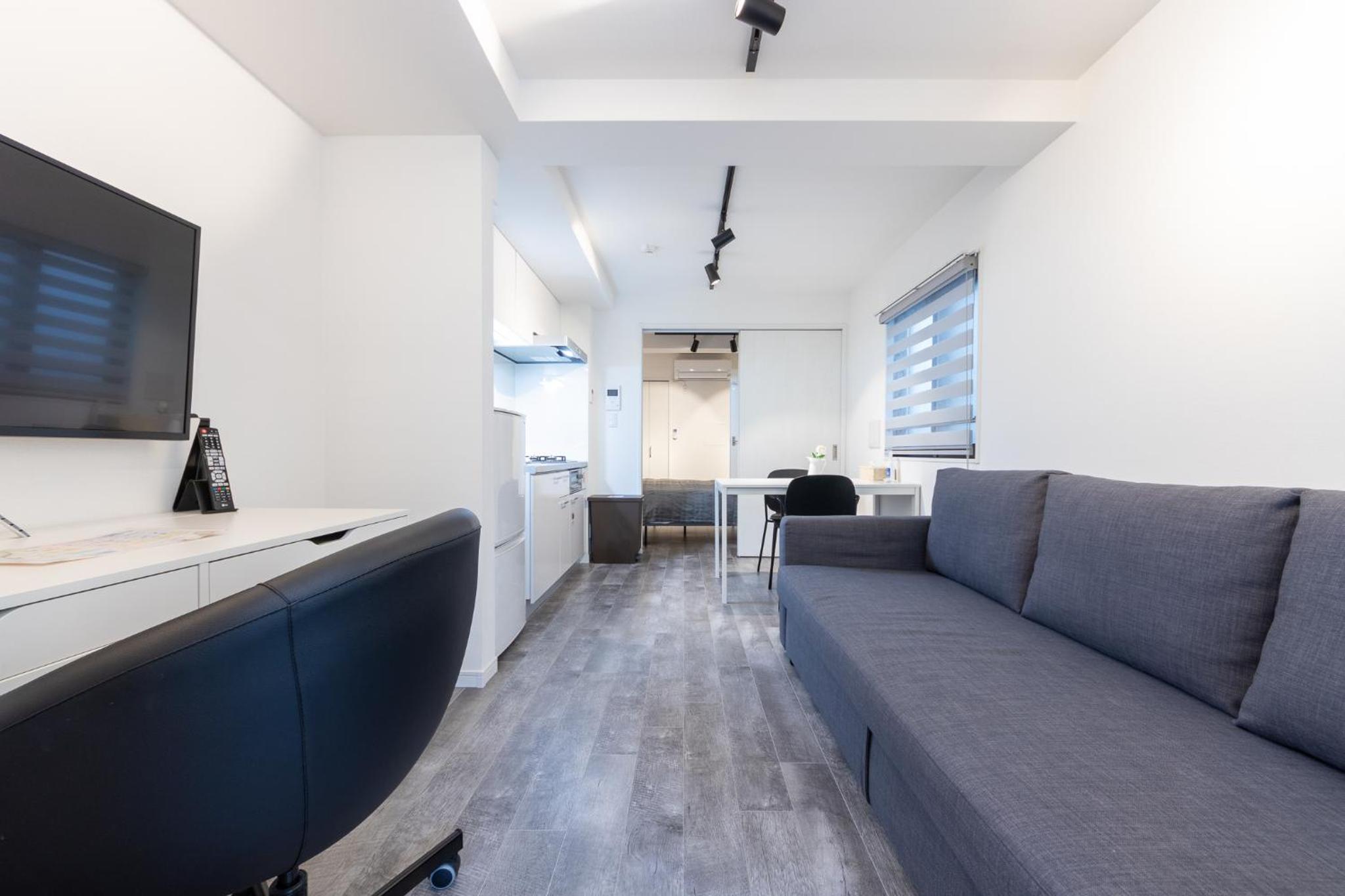 Home Sweet Office Heiwajima