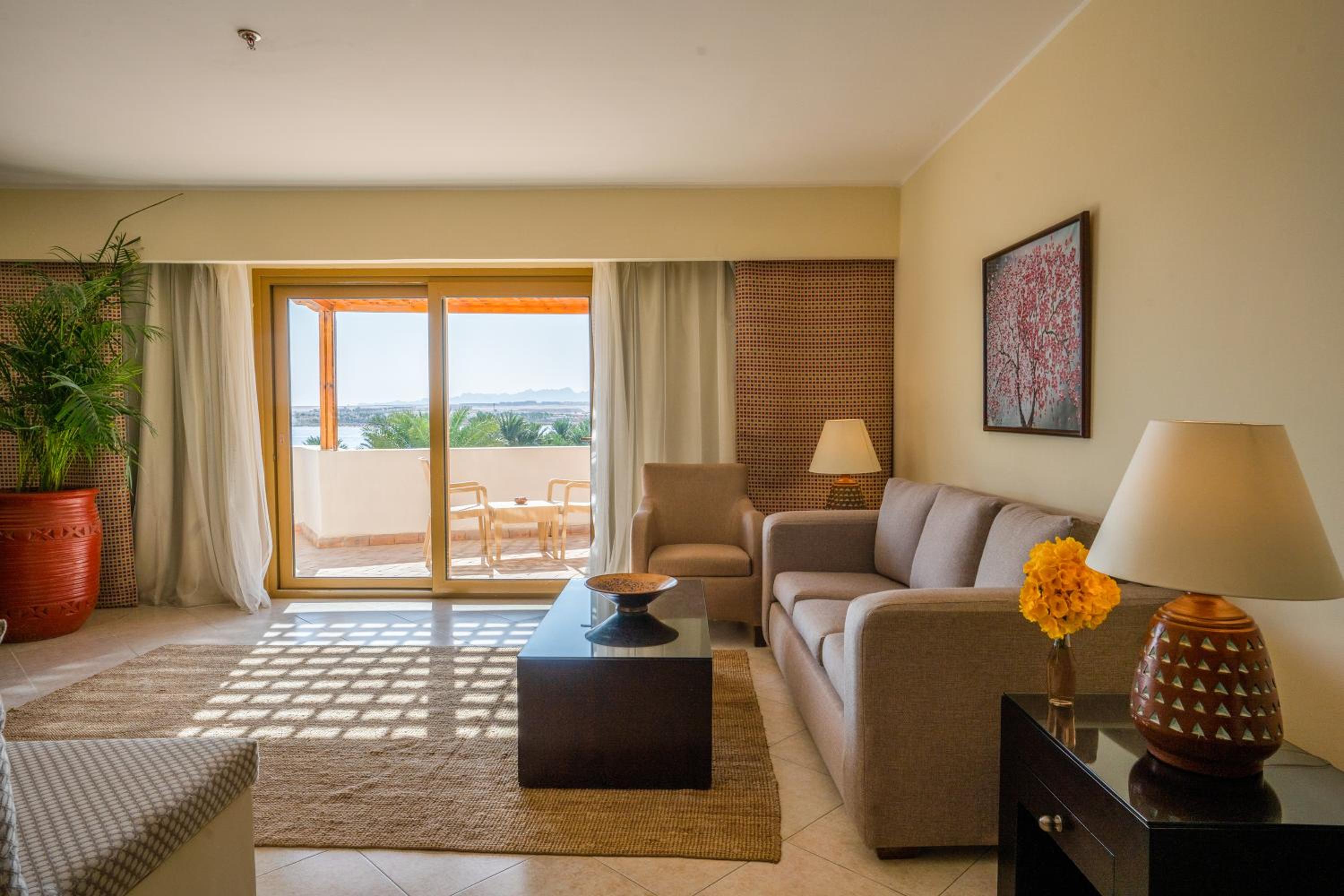 Fort Arabesque Resort, Spa & Villas