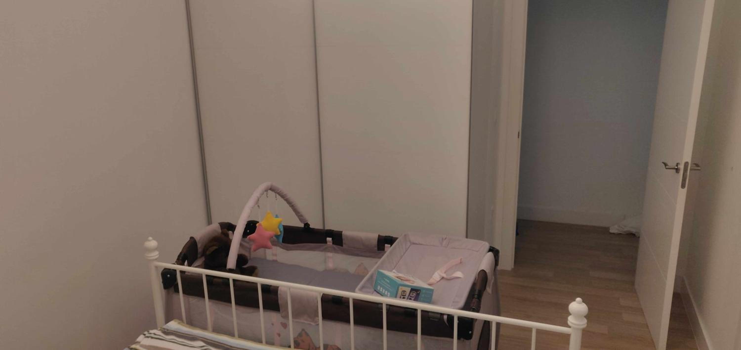 Easo Suits Family Friends Parking