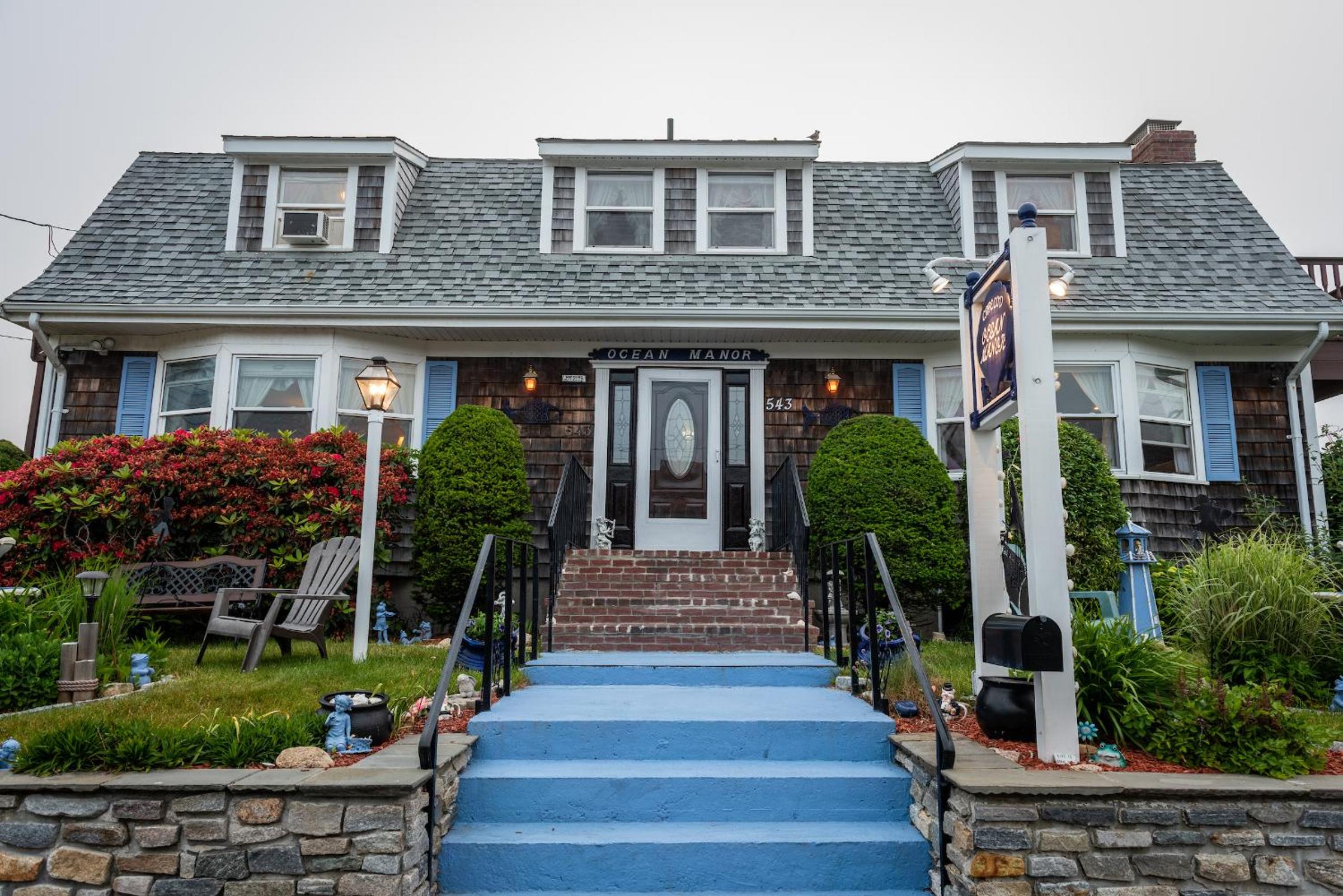 A Cape Cod Ocean Manor Inn view 3