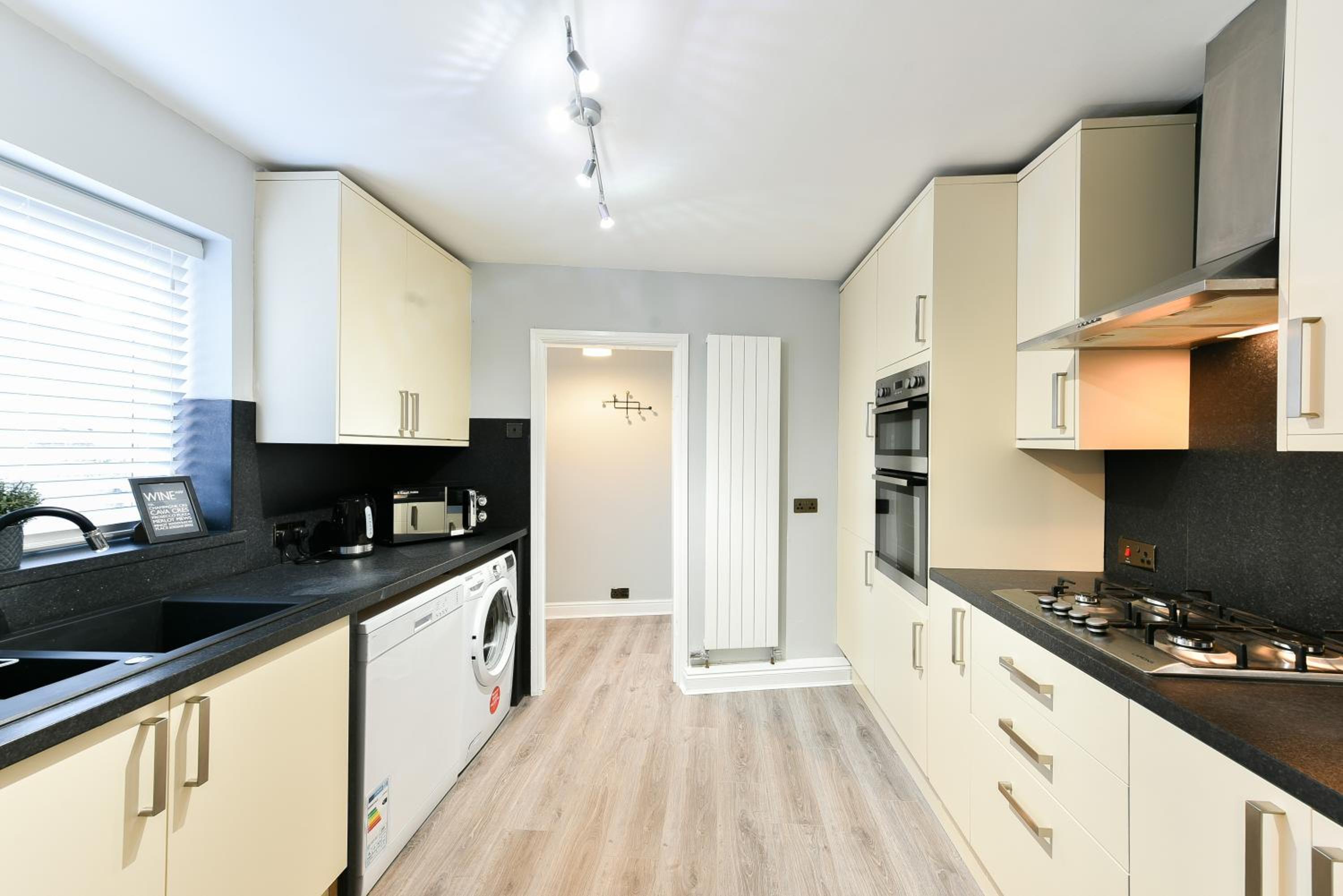 4 Bedroom, 2 bathroom house - Free Parking view 3