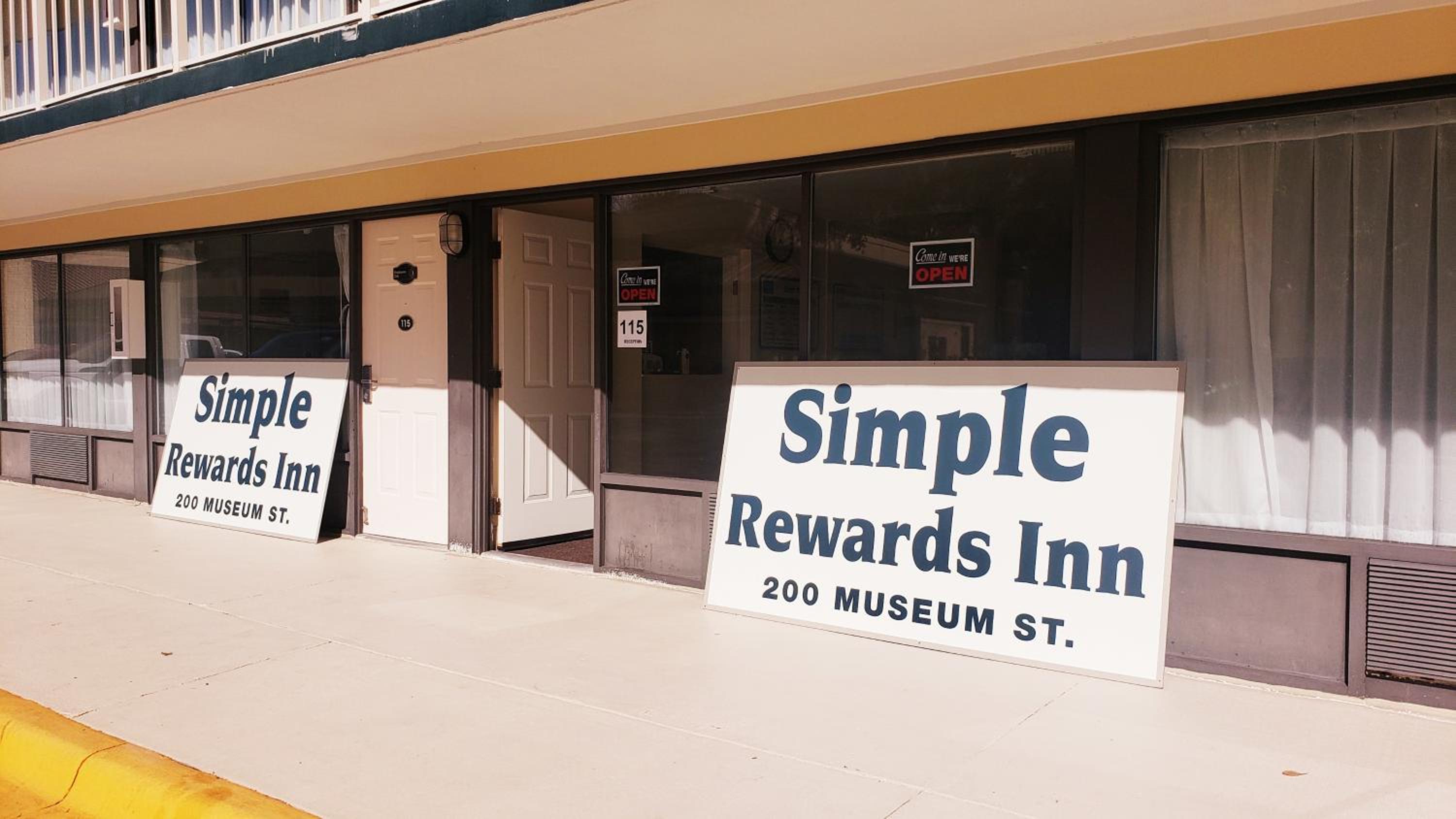Hotel Simple Rewards Inn - Image 1