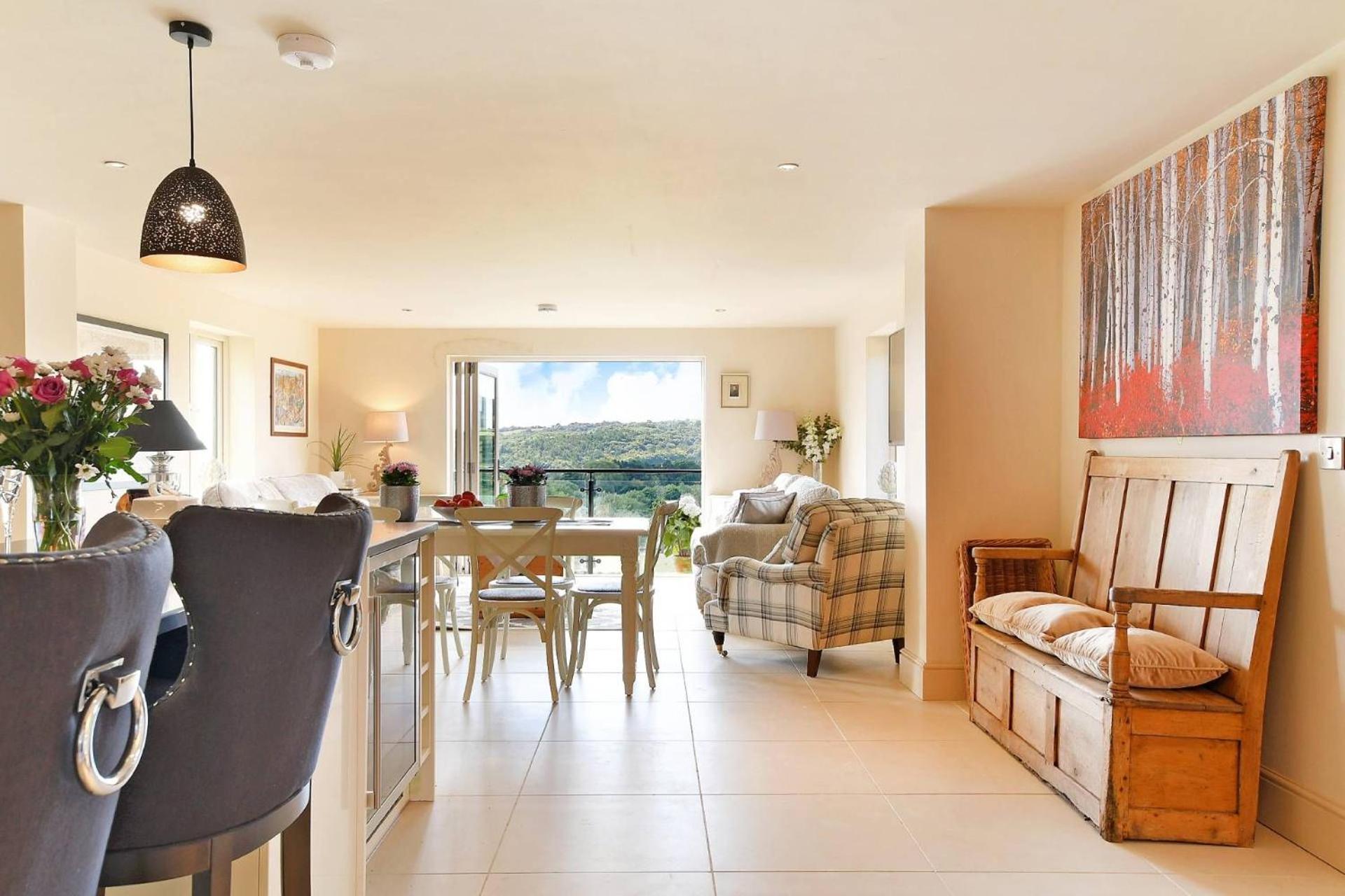Horseshoe House view 5