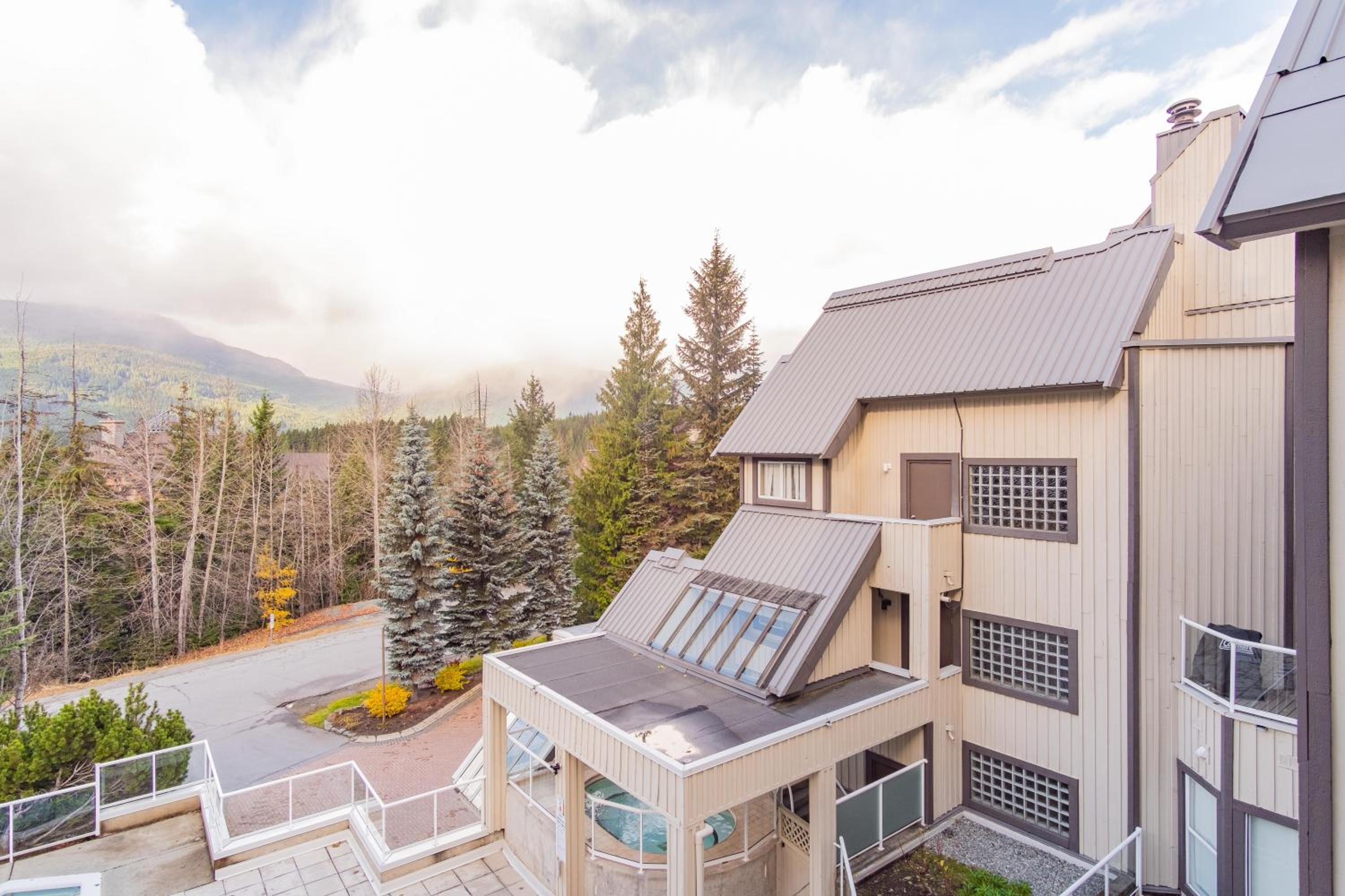 Hotel Wildwood Lodge By Outpost Whistler