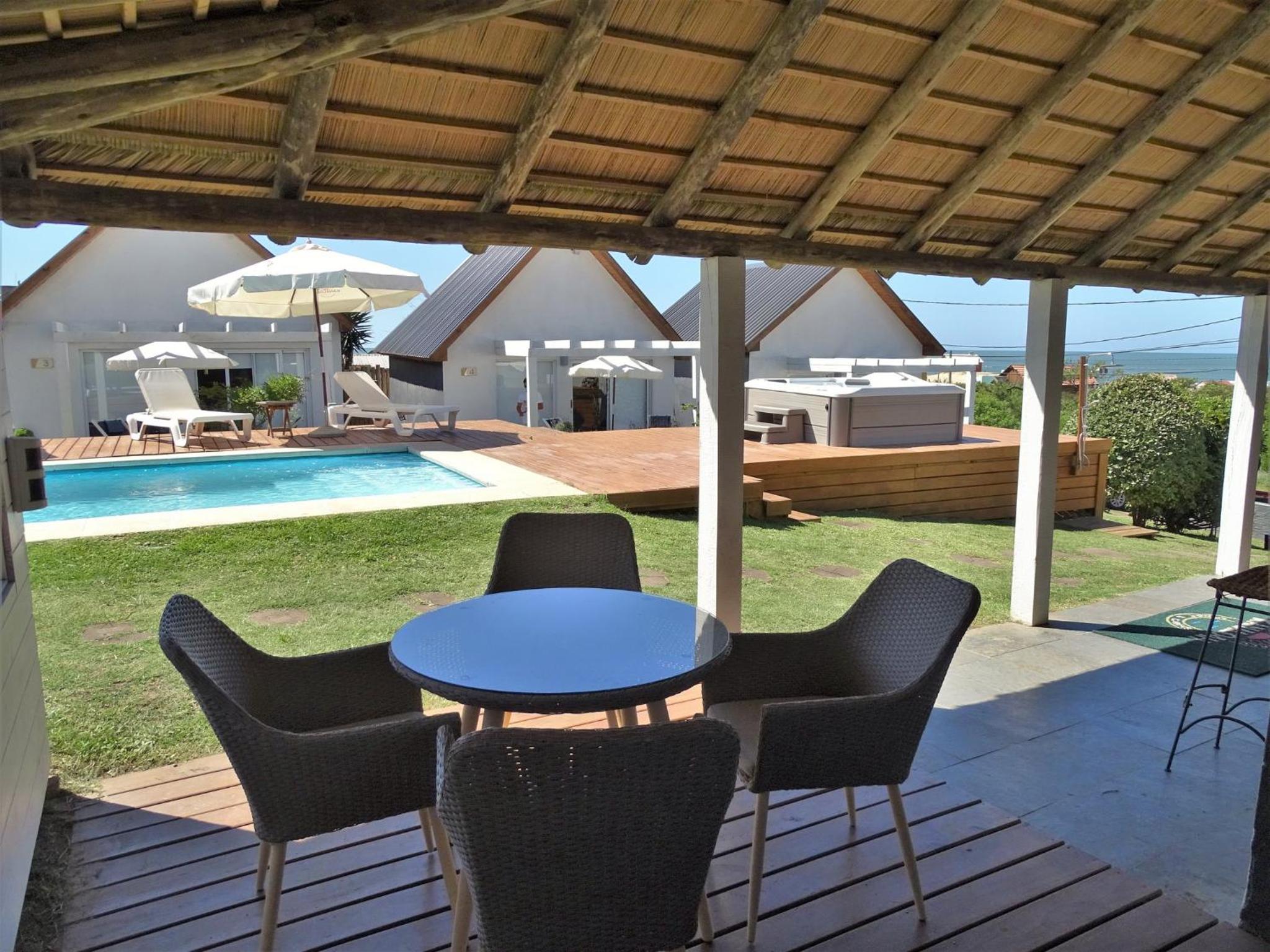 Kanaloah Lodge & Cabins view 4