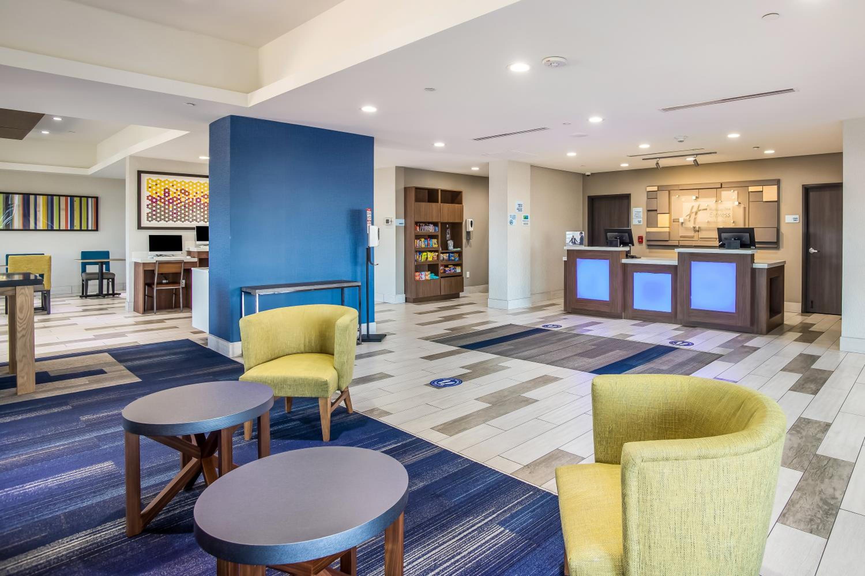 Holiday Inn Express & Suites Tulsa East - Catoosa by IHG