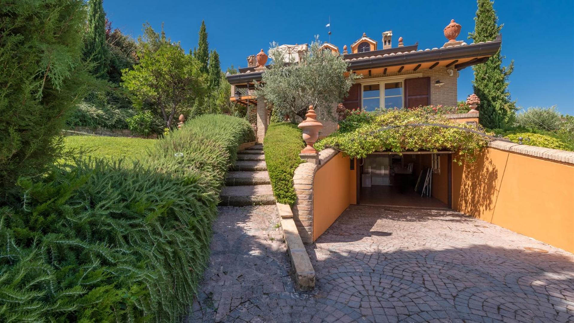 FONTESPINA 6, Emma Villas view 5