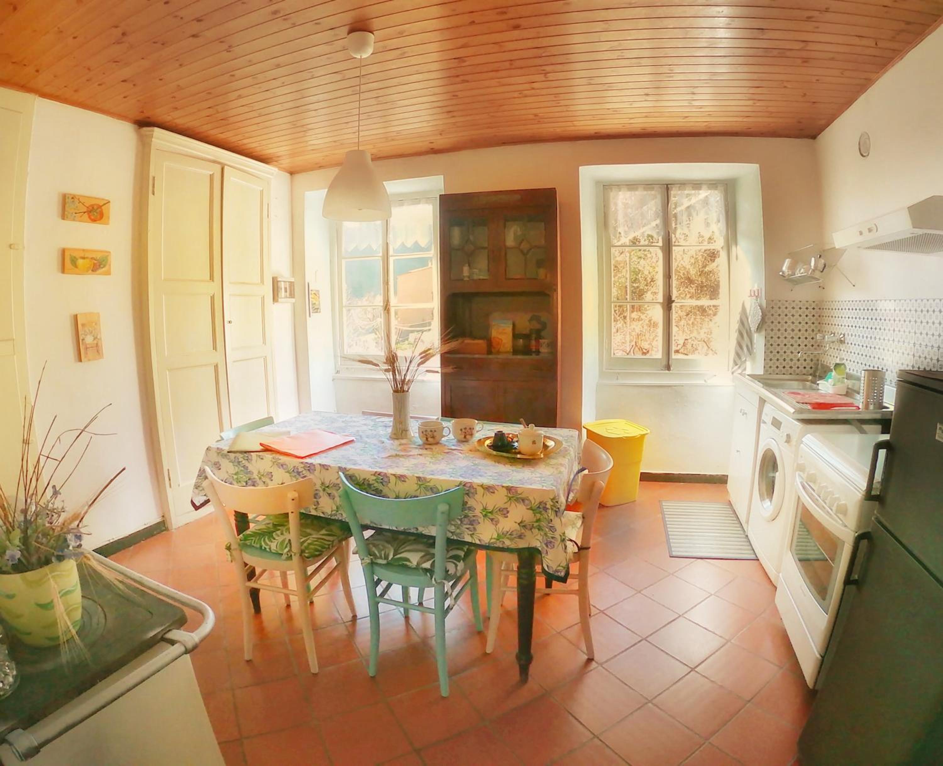La casa con giardino tra borghi, boschi cascate e natura view 5