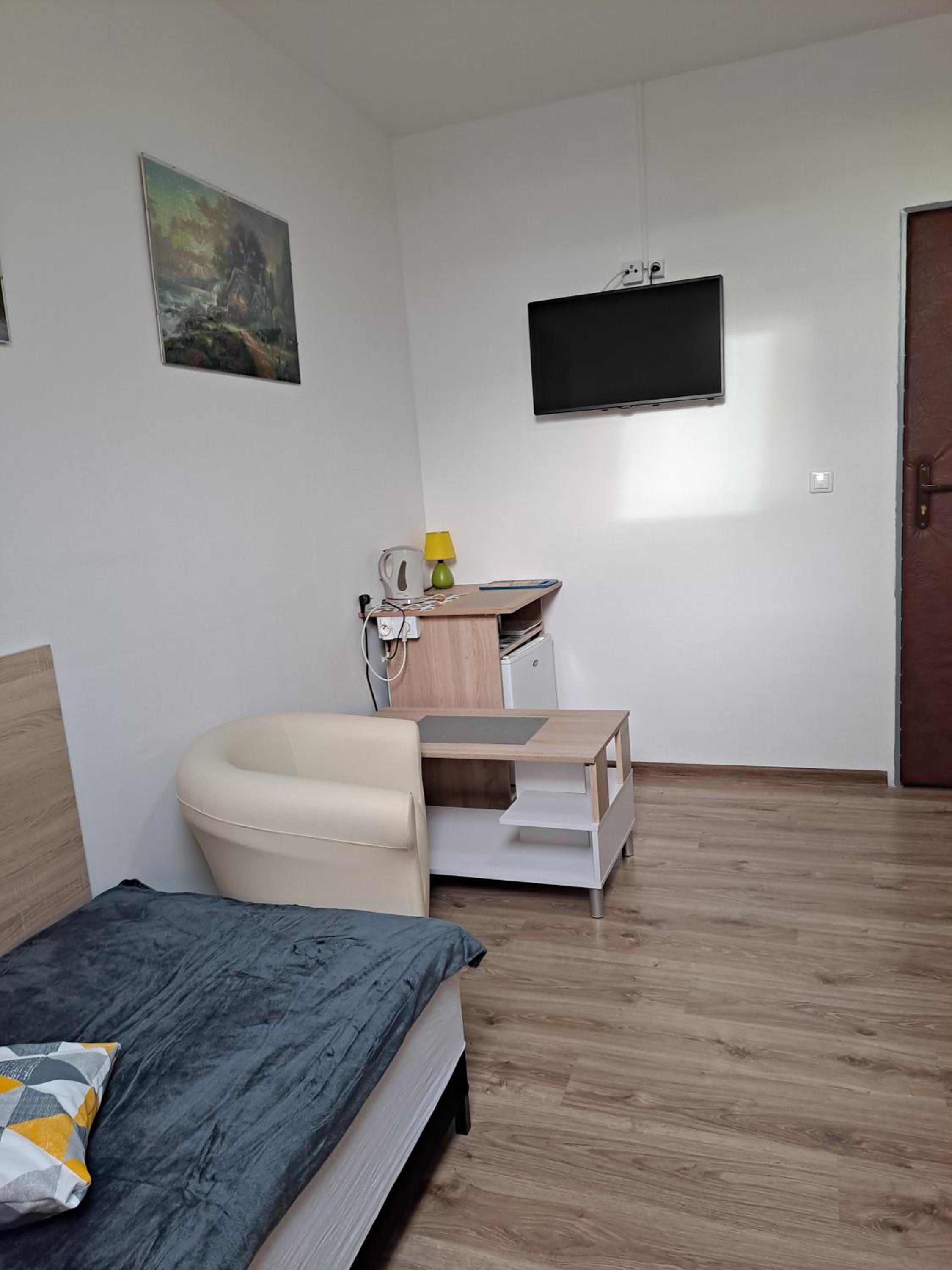 Photo 19