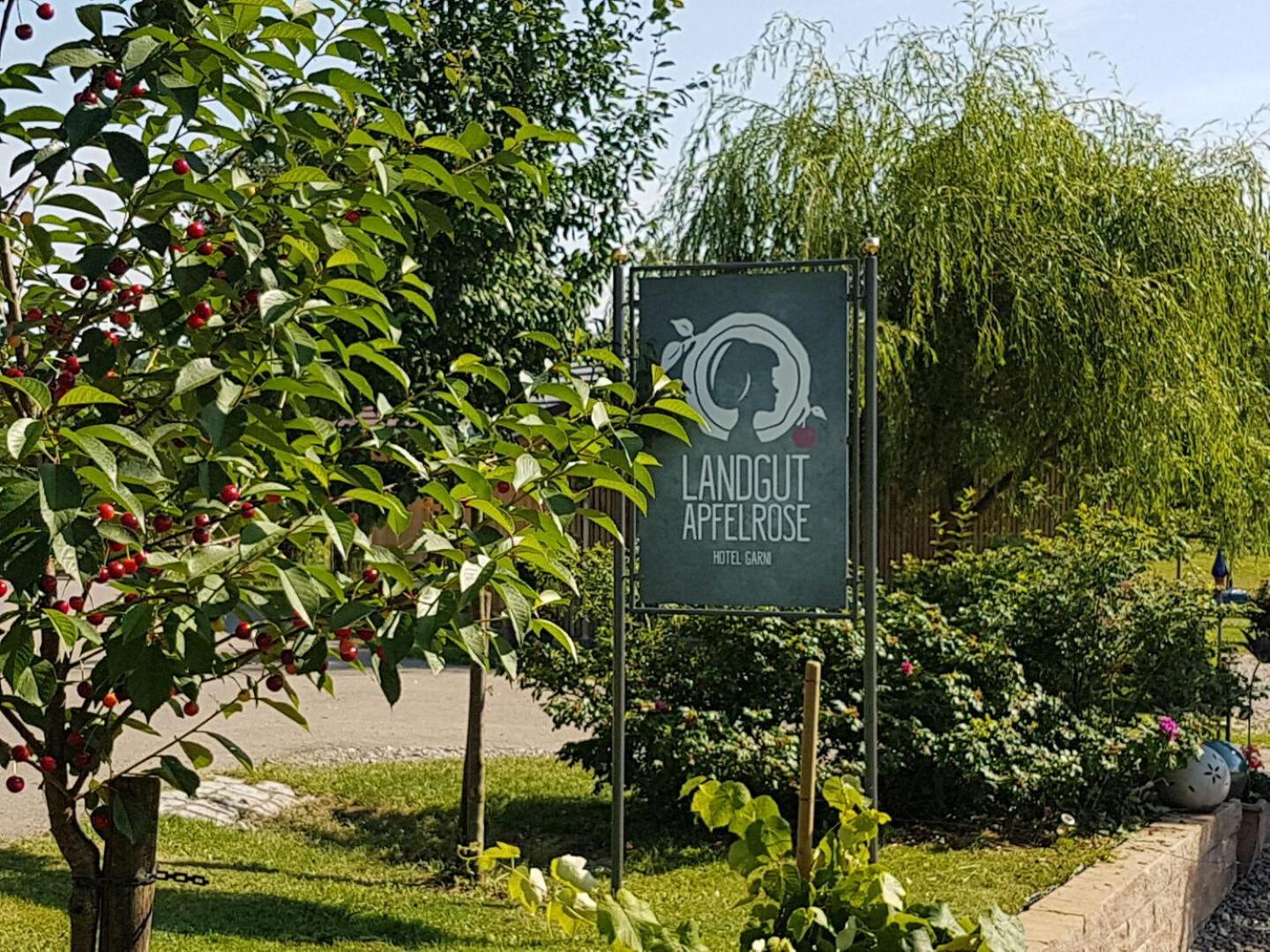 Landgut Apfelrose