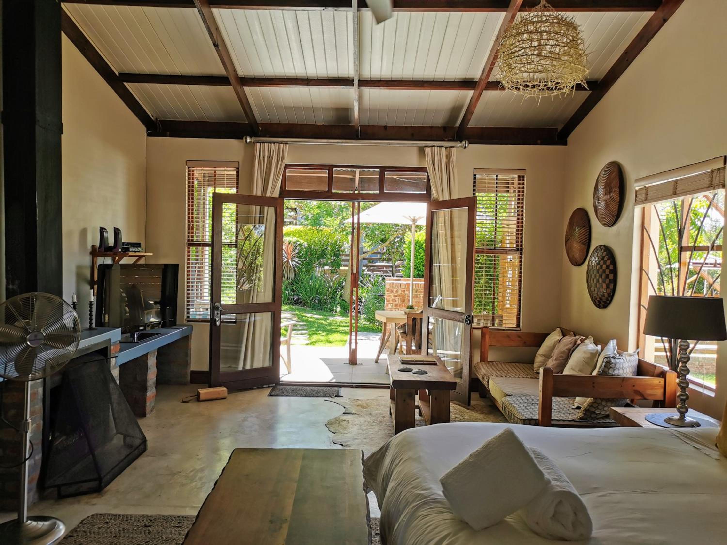 A Hilltop Country Retreat