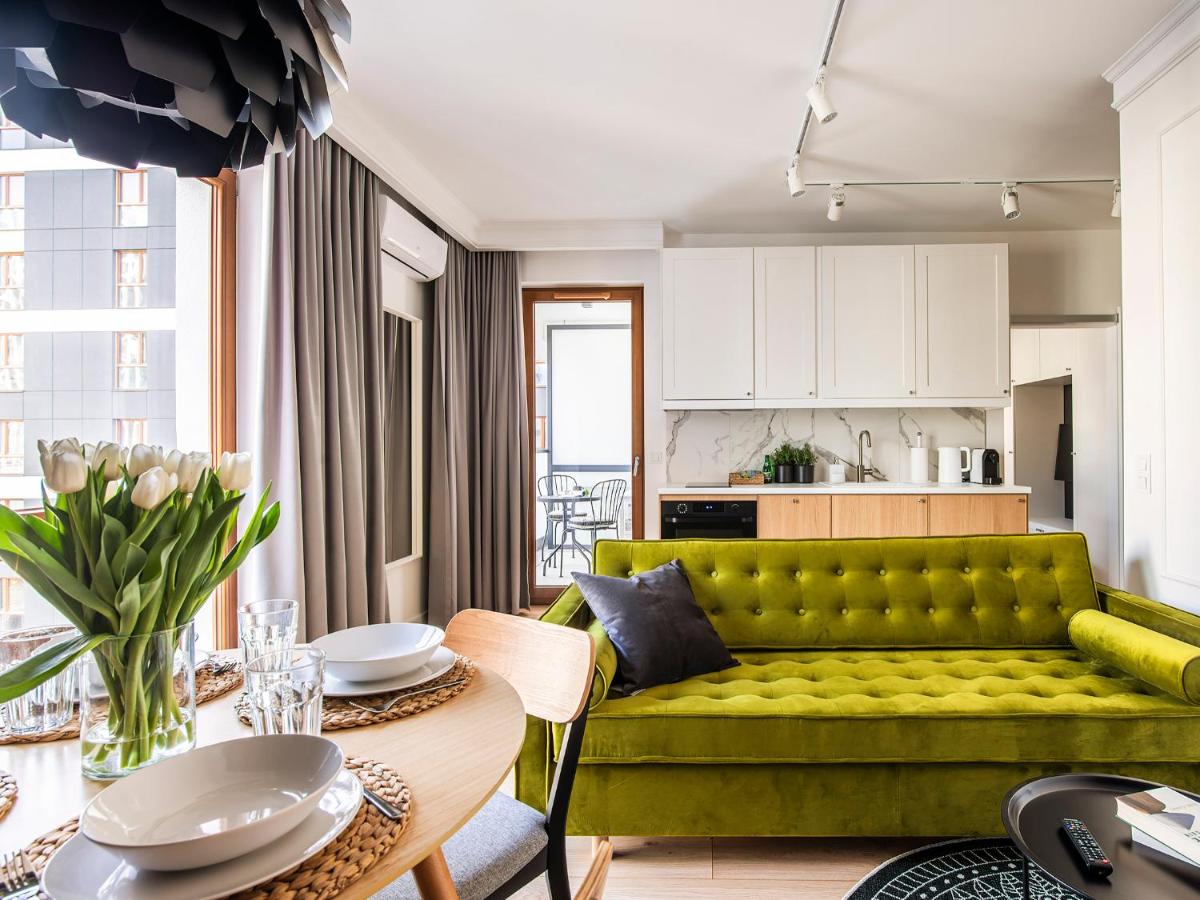 YourSecondFlat Grzybowska Metropoint view 3
