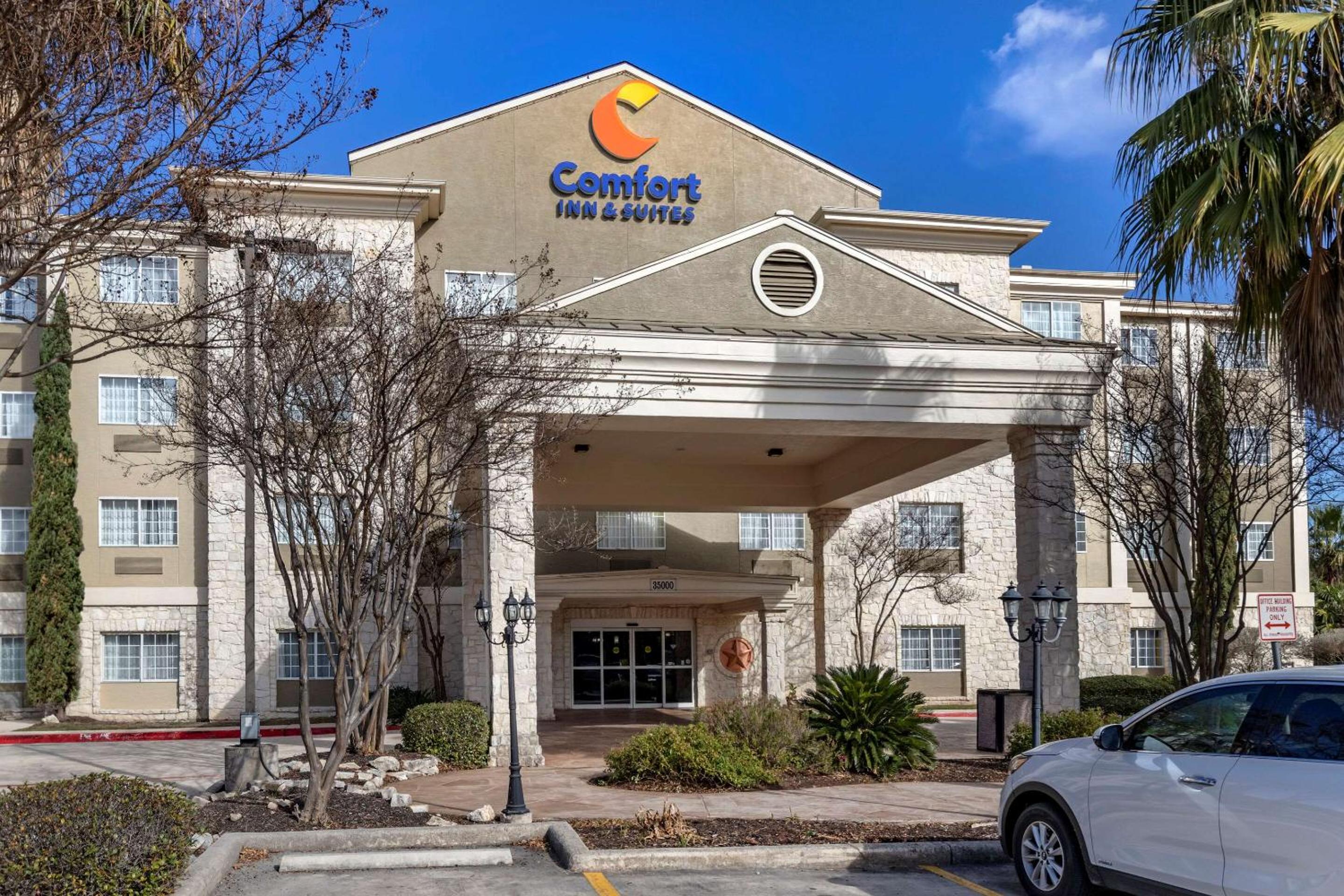 Comfort Inn  Suites Texas Hill Country - Property Image 27