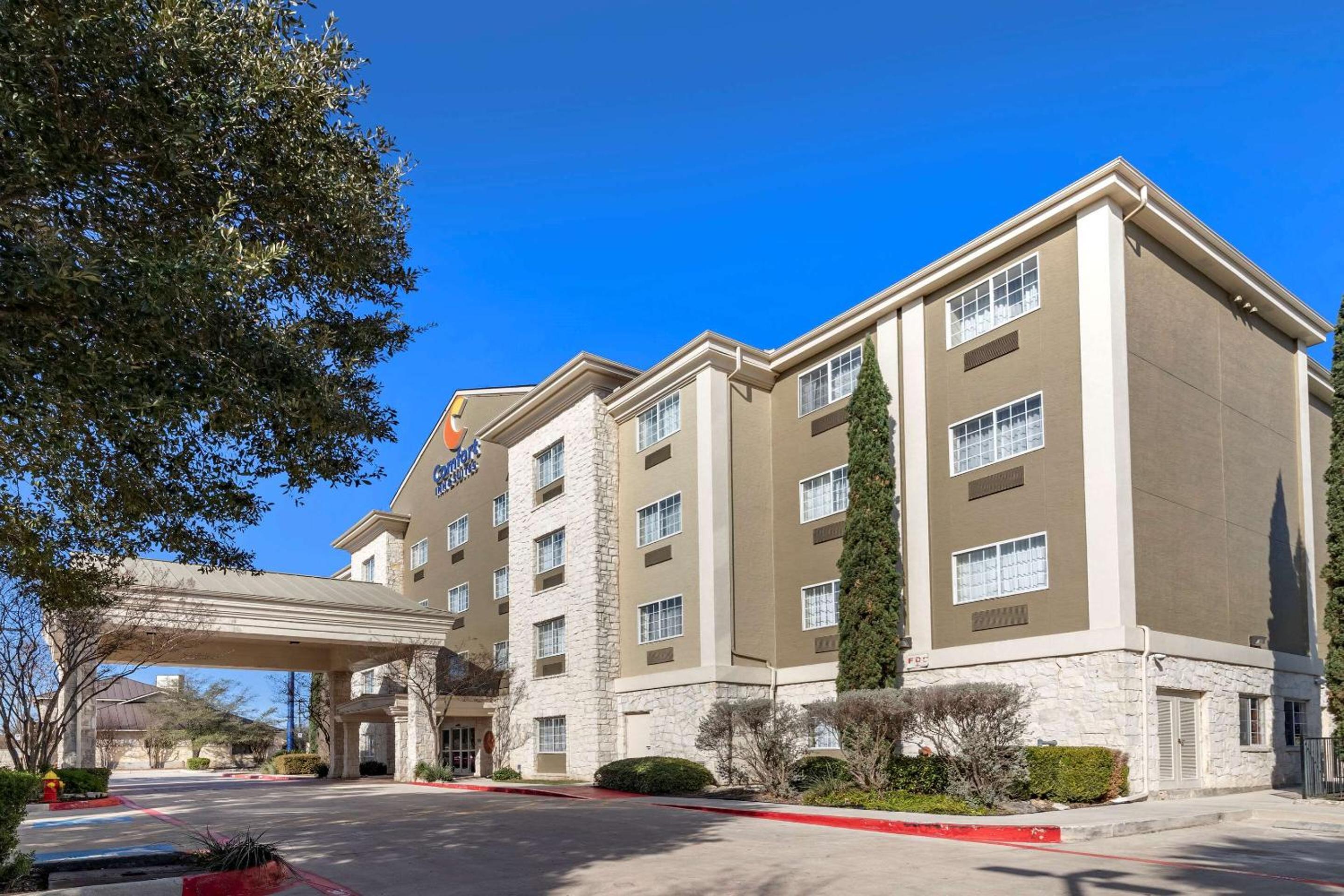 Comfort Inn  Suites Texas Hill Country - Property Image 10