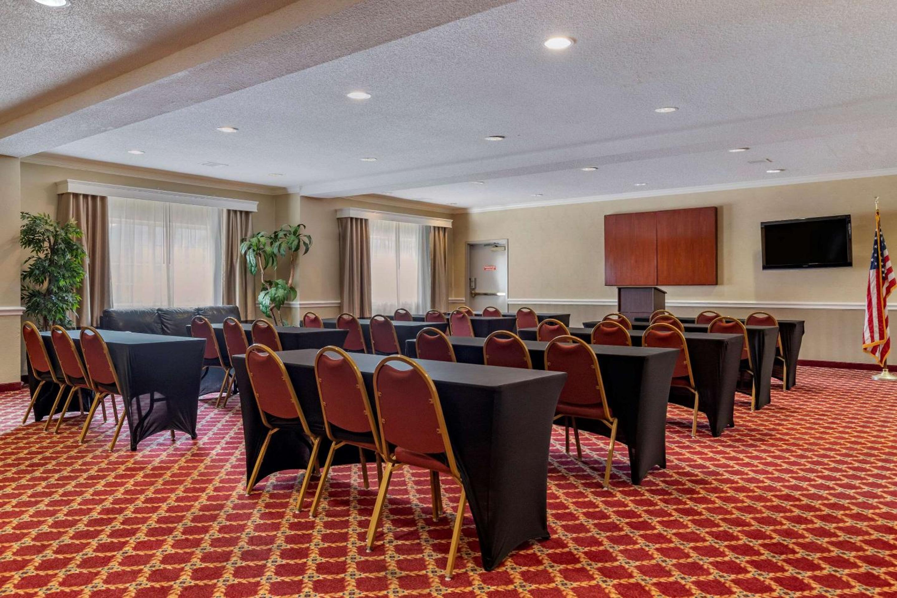 Comfort Inn  Suites Texas Hill Country - Property Image 12
