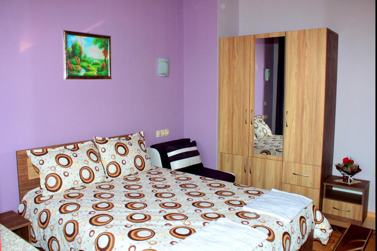 Ilievi Guest Houses