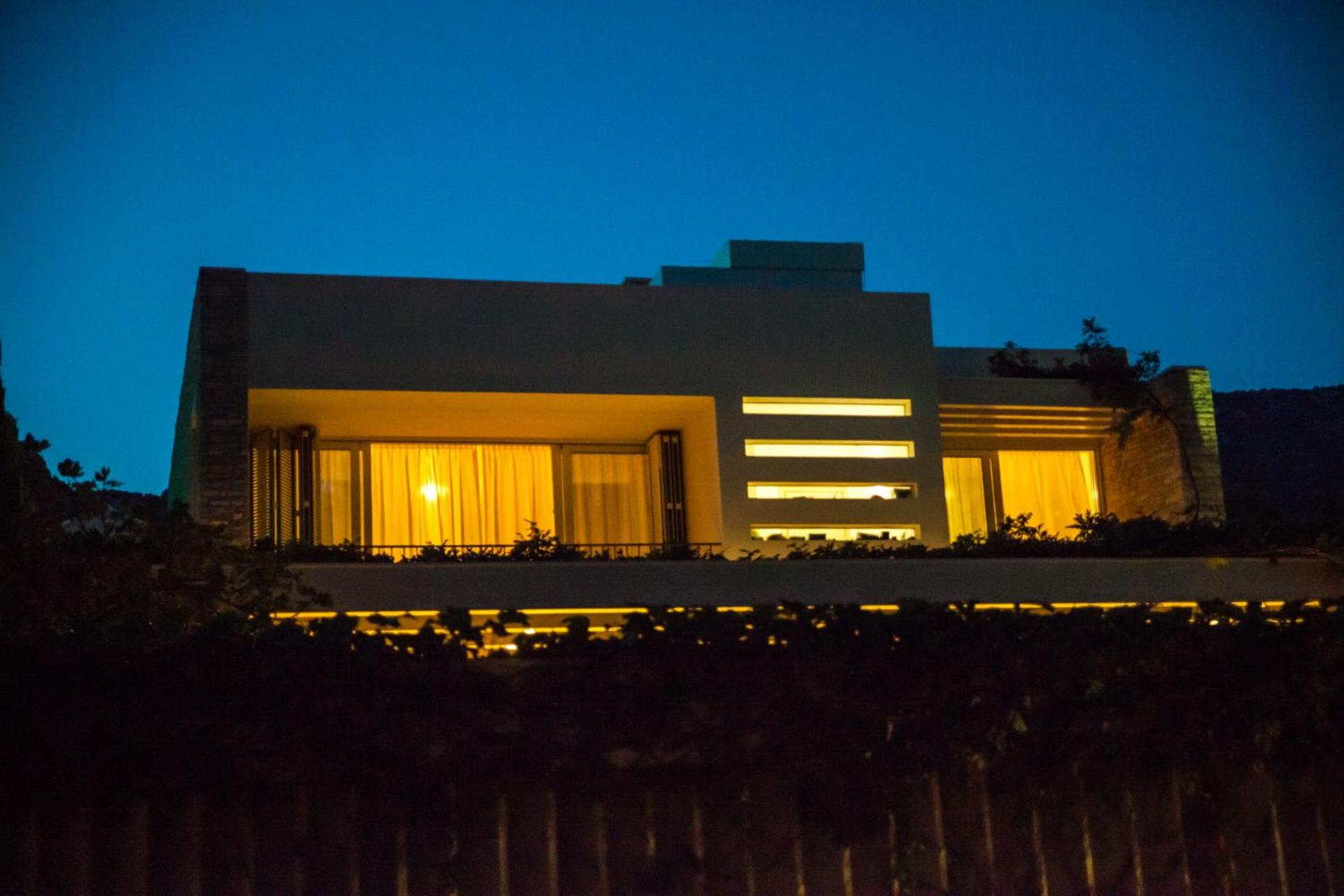 Illustrious Brac Villa 6 Bedrooms Villa Bol Waterfront Private Pool view 4